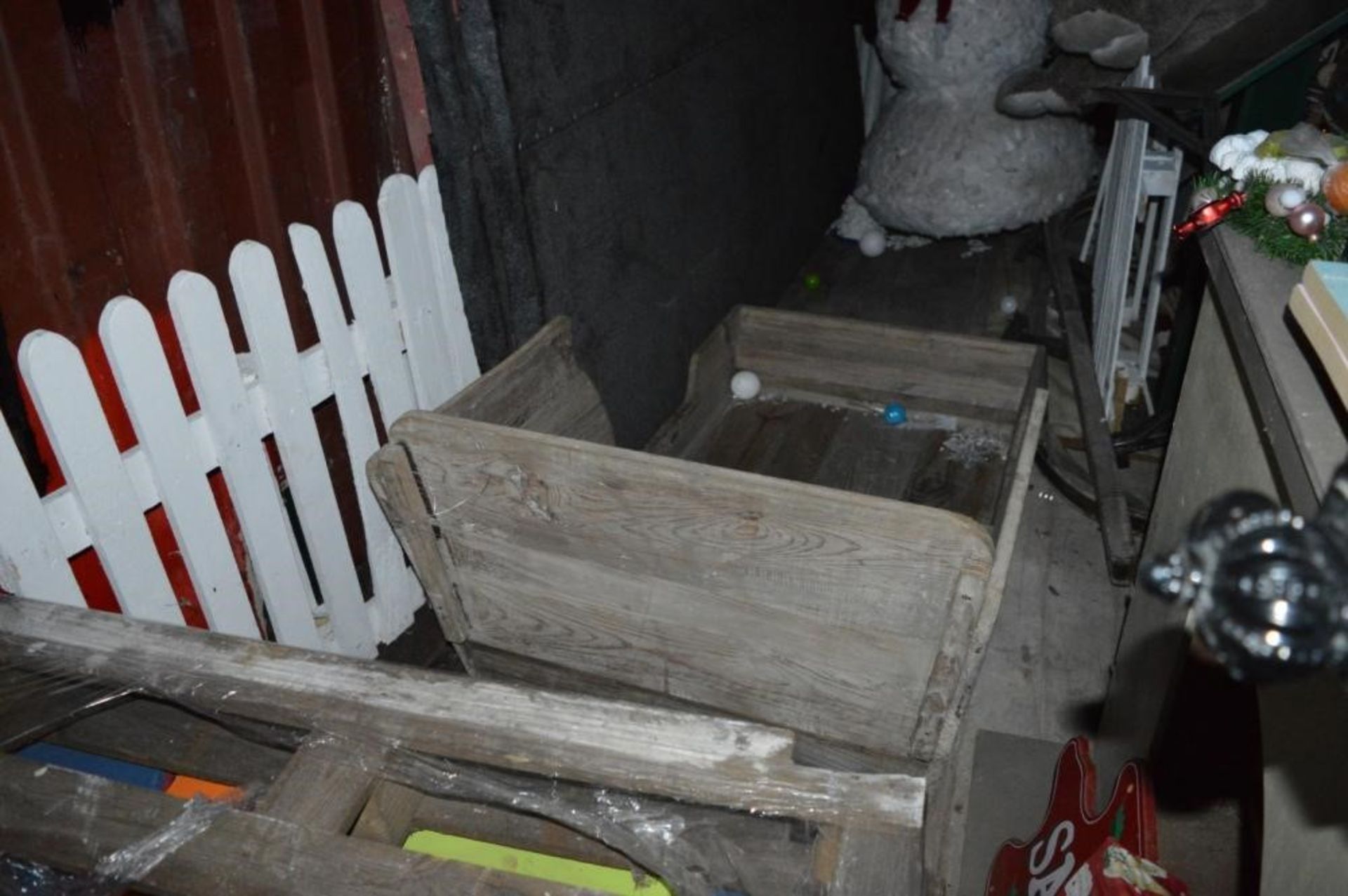 1 x Botany Bay Santas Grotto - Contents of Storage Container to Include Santas Grotto and Accessorie - Image 5 of 20