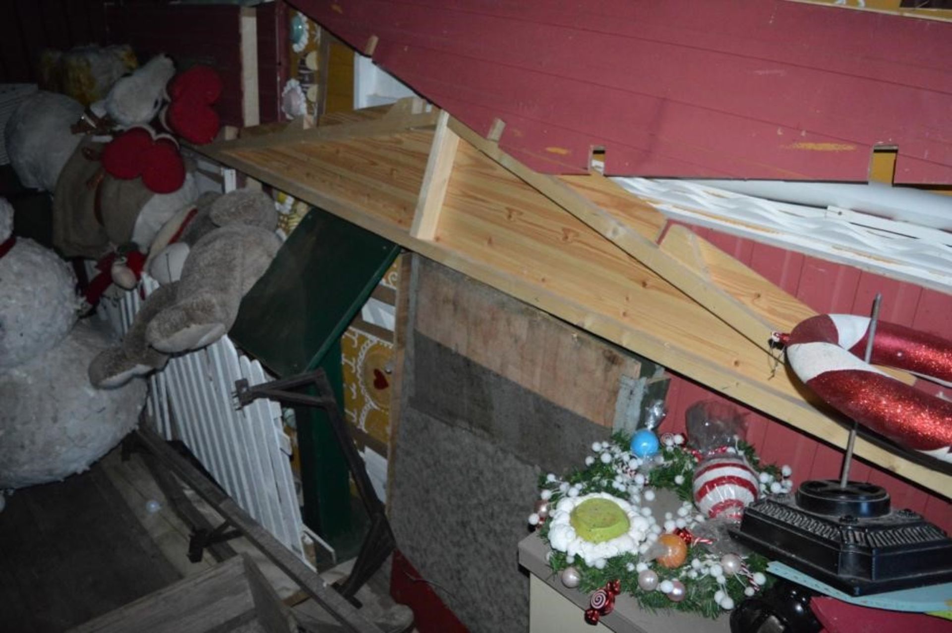 1 x Botany Bay Santas Grotto - Contents of Storage Container to Include Santas Grotto and Accessorie - Image 8 of 20