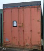 1 x Commercial 20ft Shipping / Storage Container - H256 x L604 x W243 cms - Comes in Good Condition