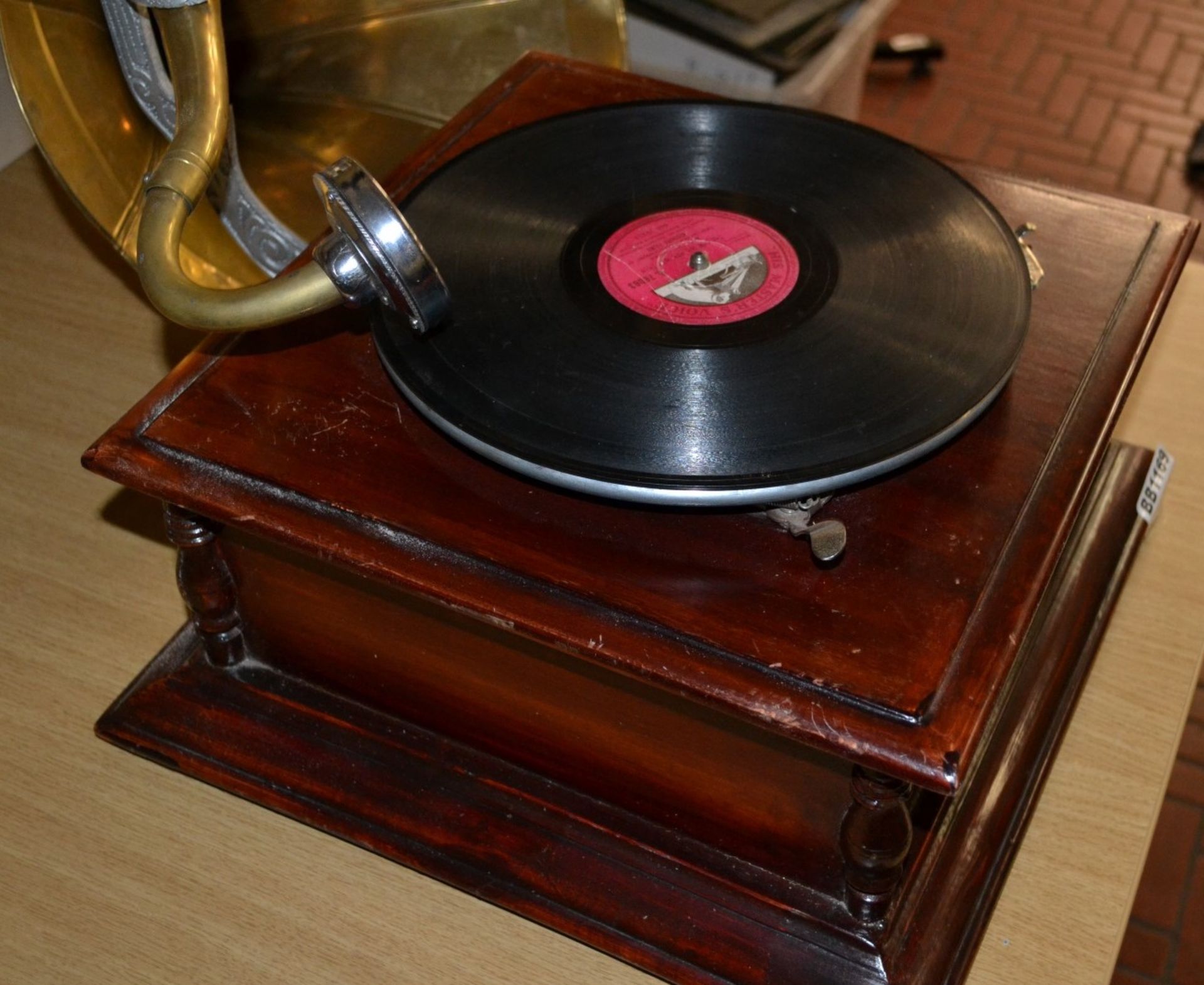 1 x 'His Masters Voice' Branded Gramophone - Dimensions: 37 x 37 x H21cm - Ref BB1165 / KS - Image 3 of 16