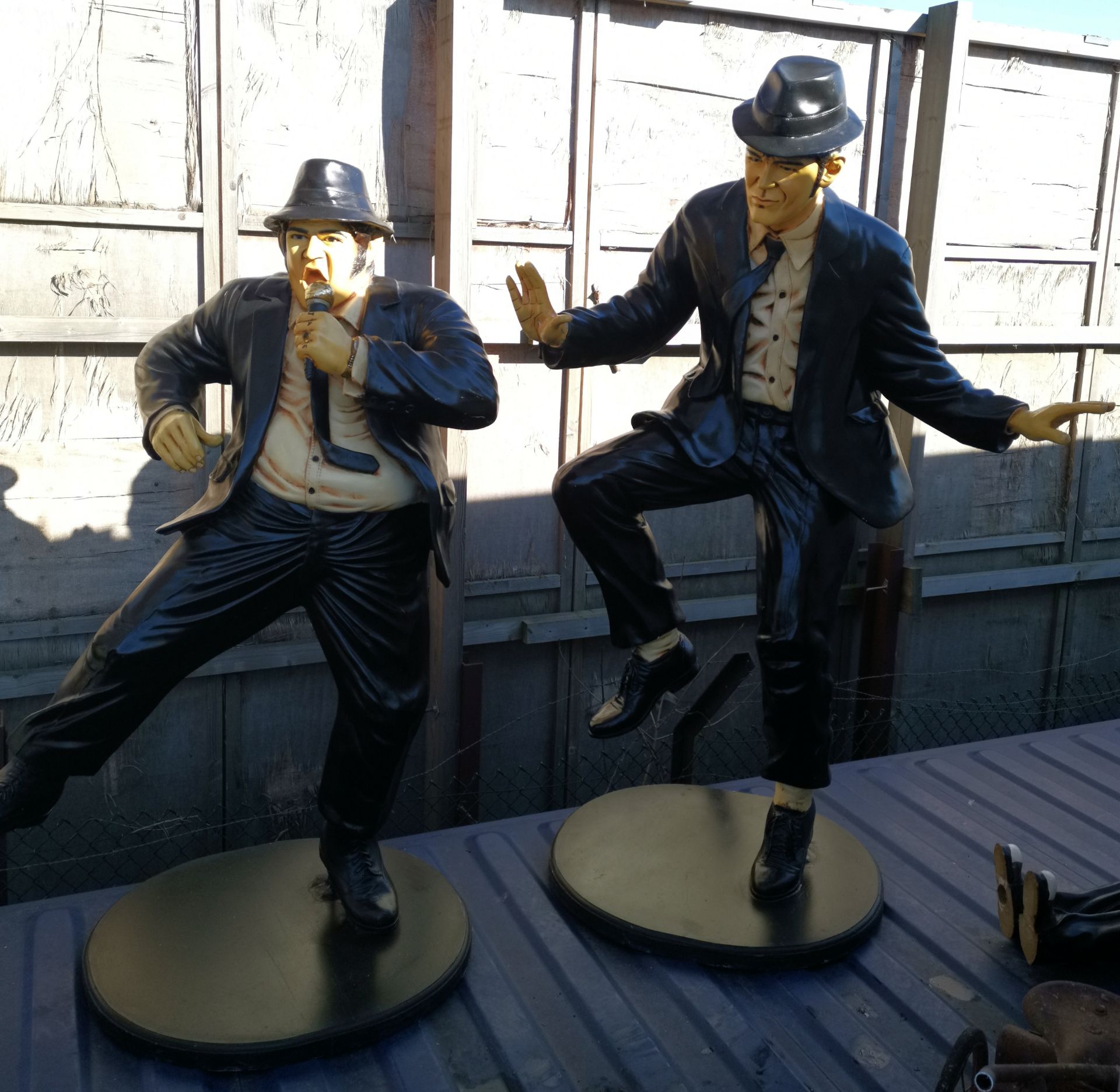 1 x Limited Edition Life Size Resin Blues Brothers made by AAA - Dimensions: 1750 x1100 + 1980 x 135