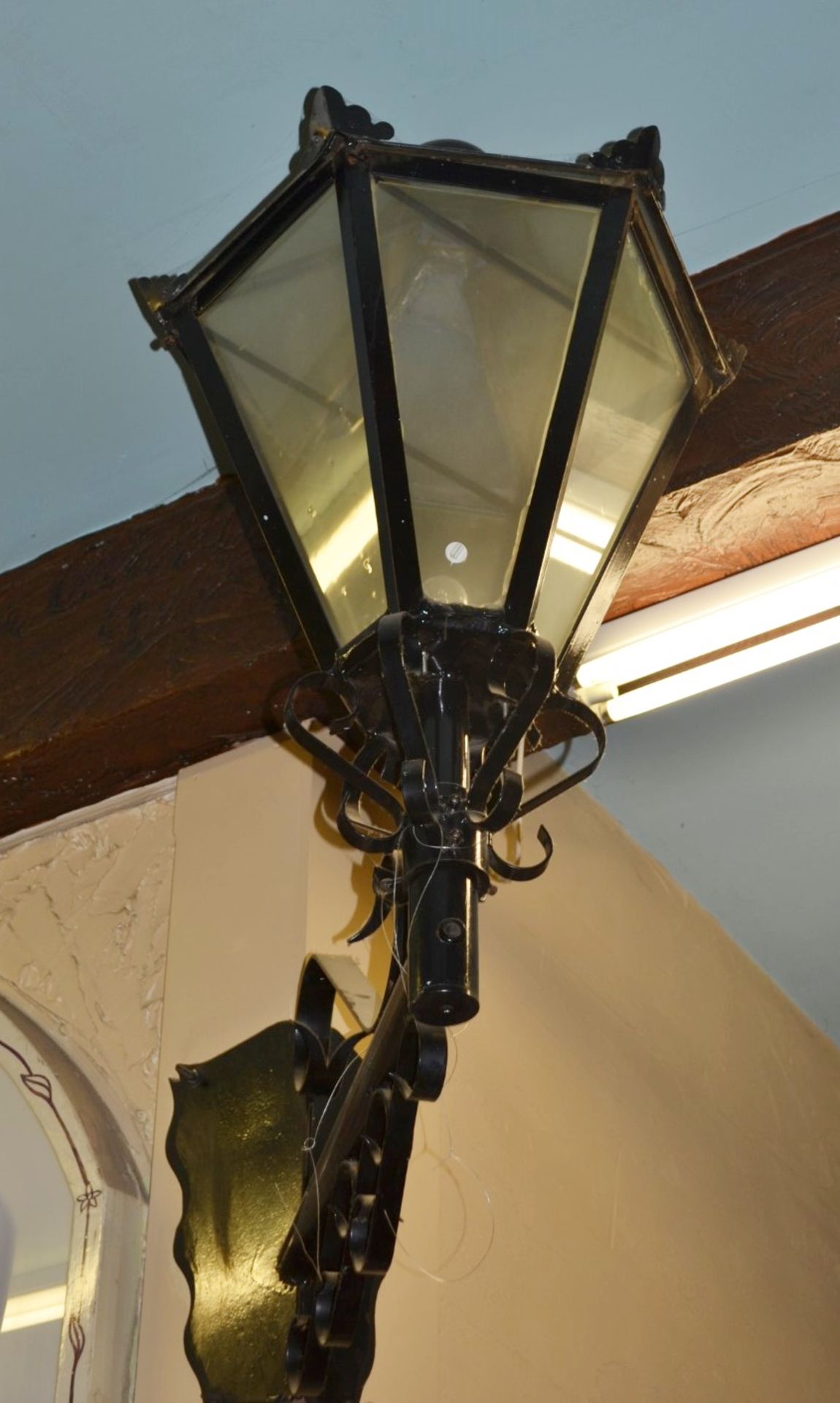 1 x Victorian Style Wall Lantern Light Fitting With Corner Bracket - Large Size in Black - Approx - Image 5 of 5
