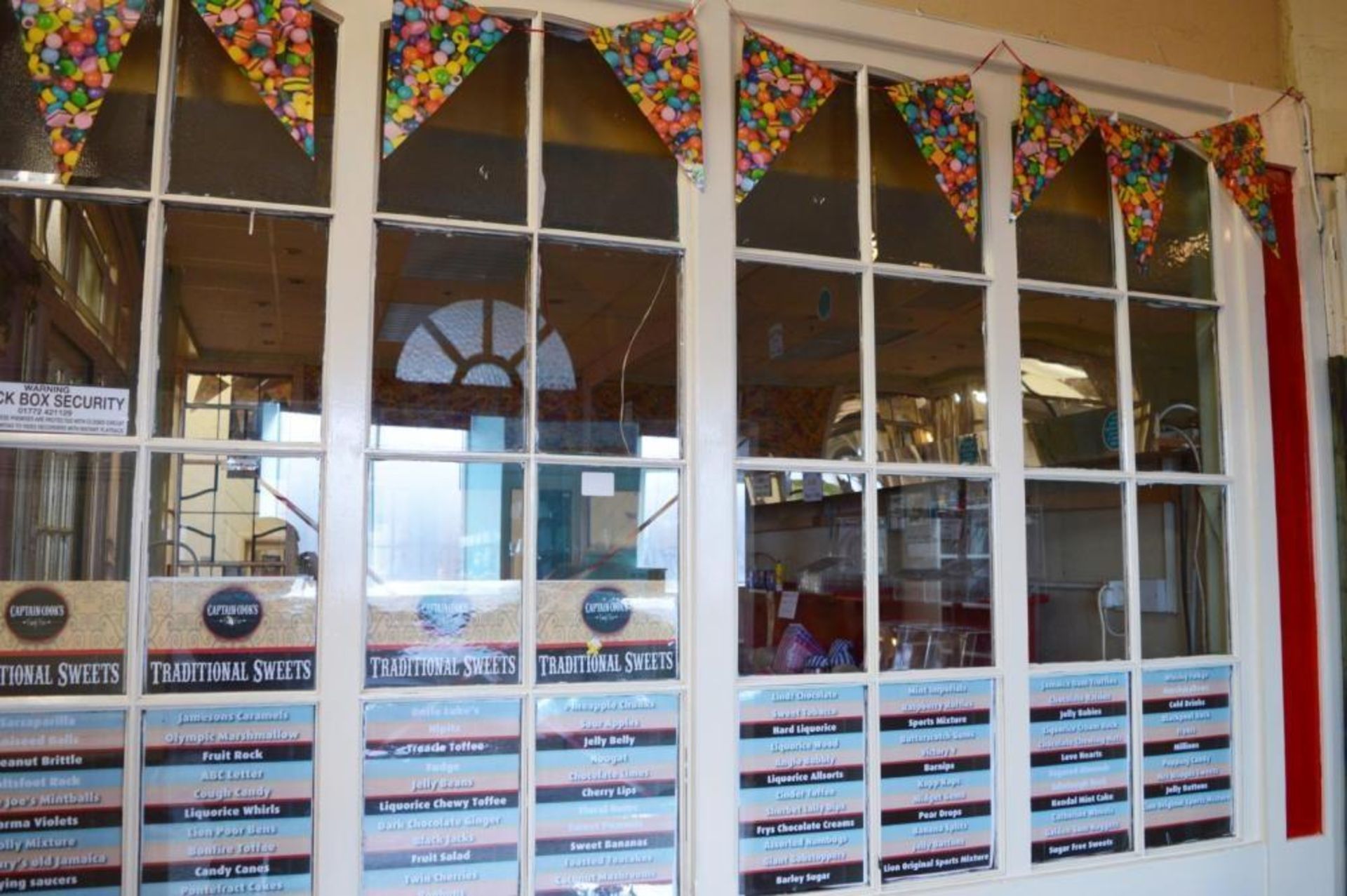 Botany Bay Victorian Style Vintage Corner Shopfront - Ideal For Shopping Outlets, Film Sets, Boutiqu - Image 6 of 8