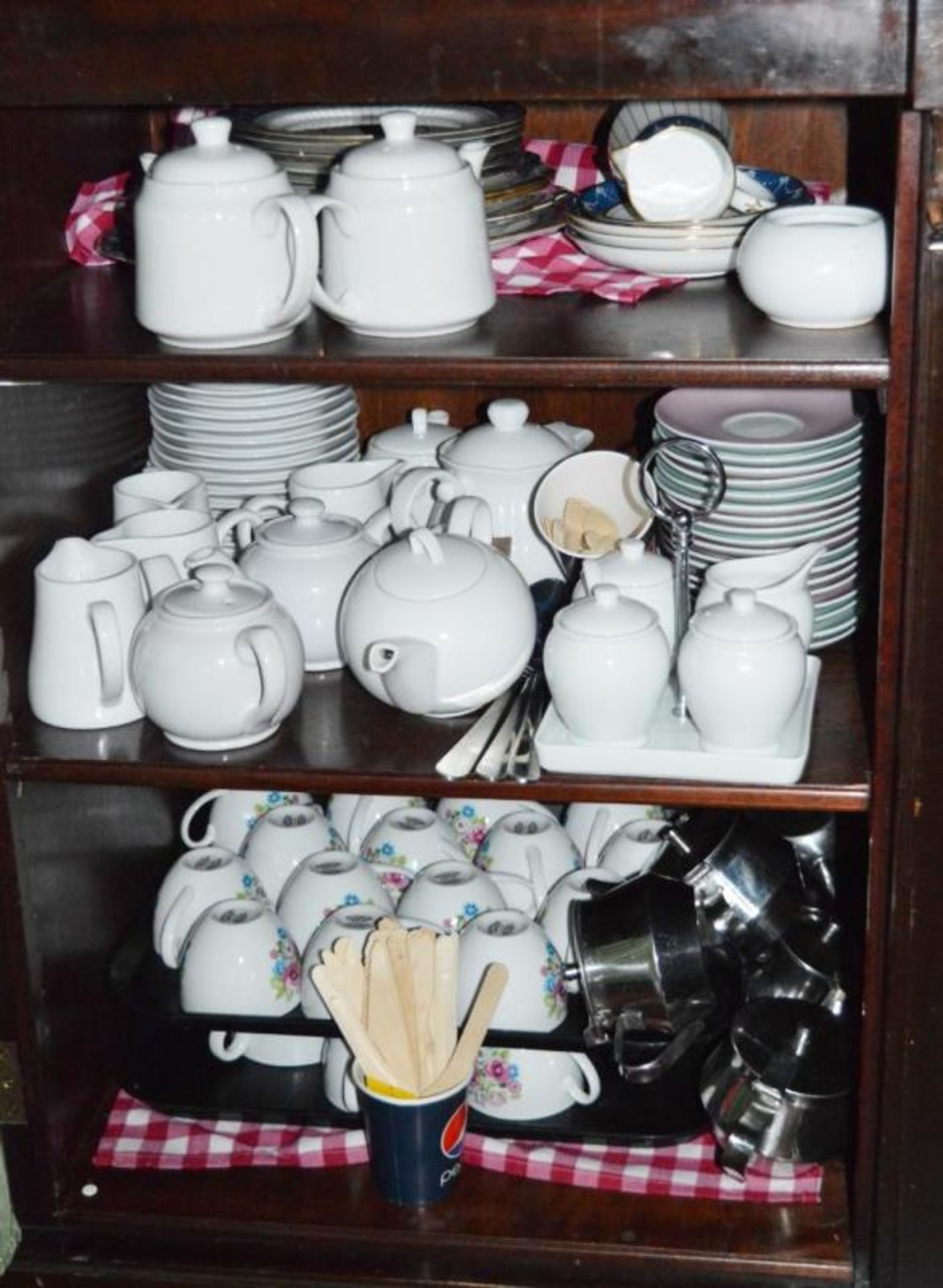 1 x Contents of Restaurant Cabinet - Includes Table Clothes, Cutlery, Plates, Teapots, Saucers, Cups - Image 2 of 6