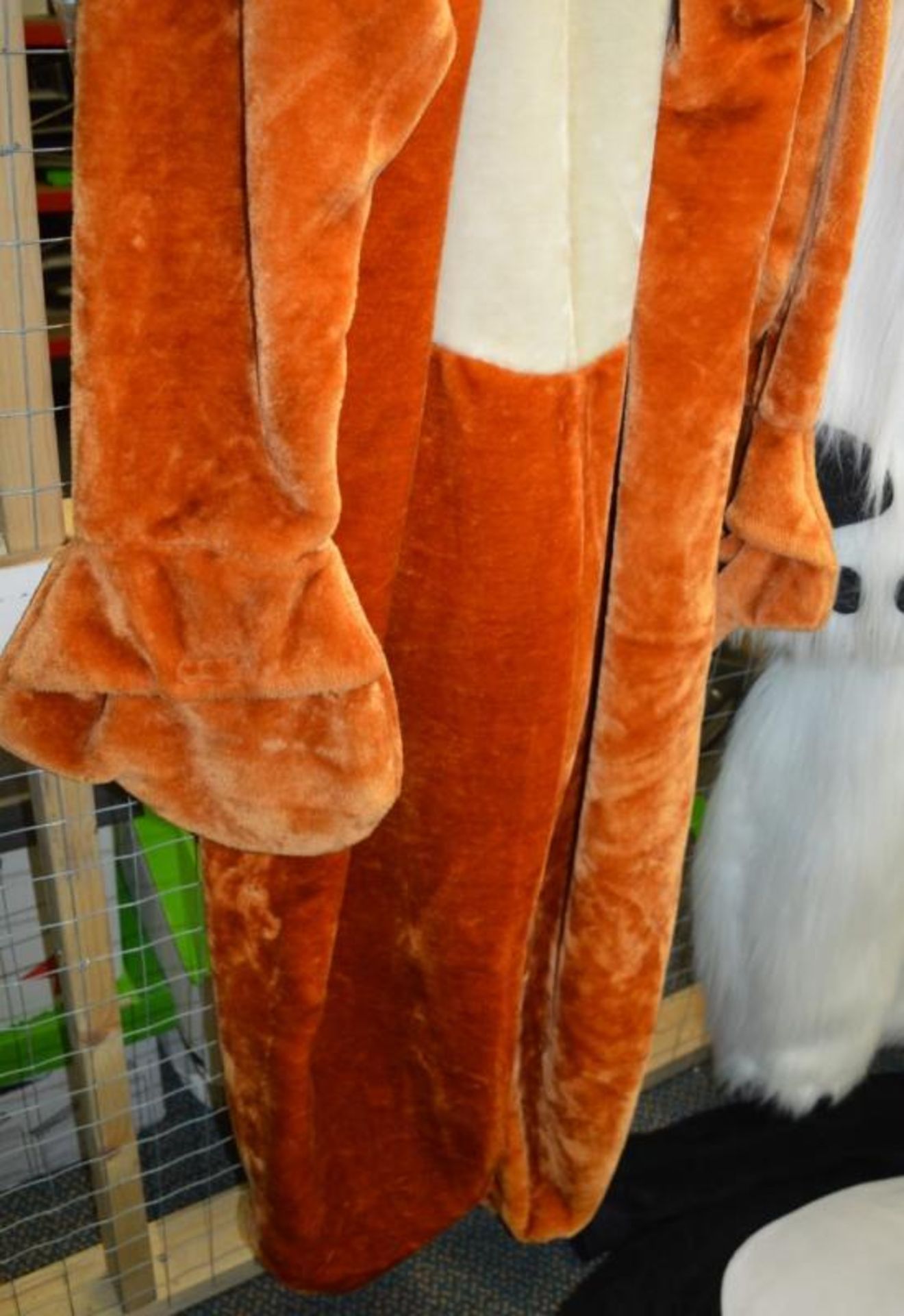 1 x Adult Size Fancy Dress / Mascot REINDEER Costume - Includes Suit, Feet and Head - Very Good Cond - Image 3 of 3