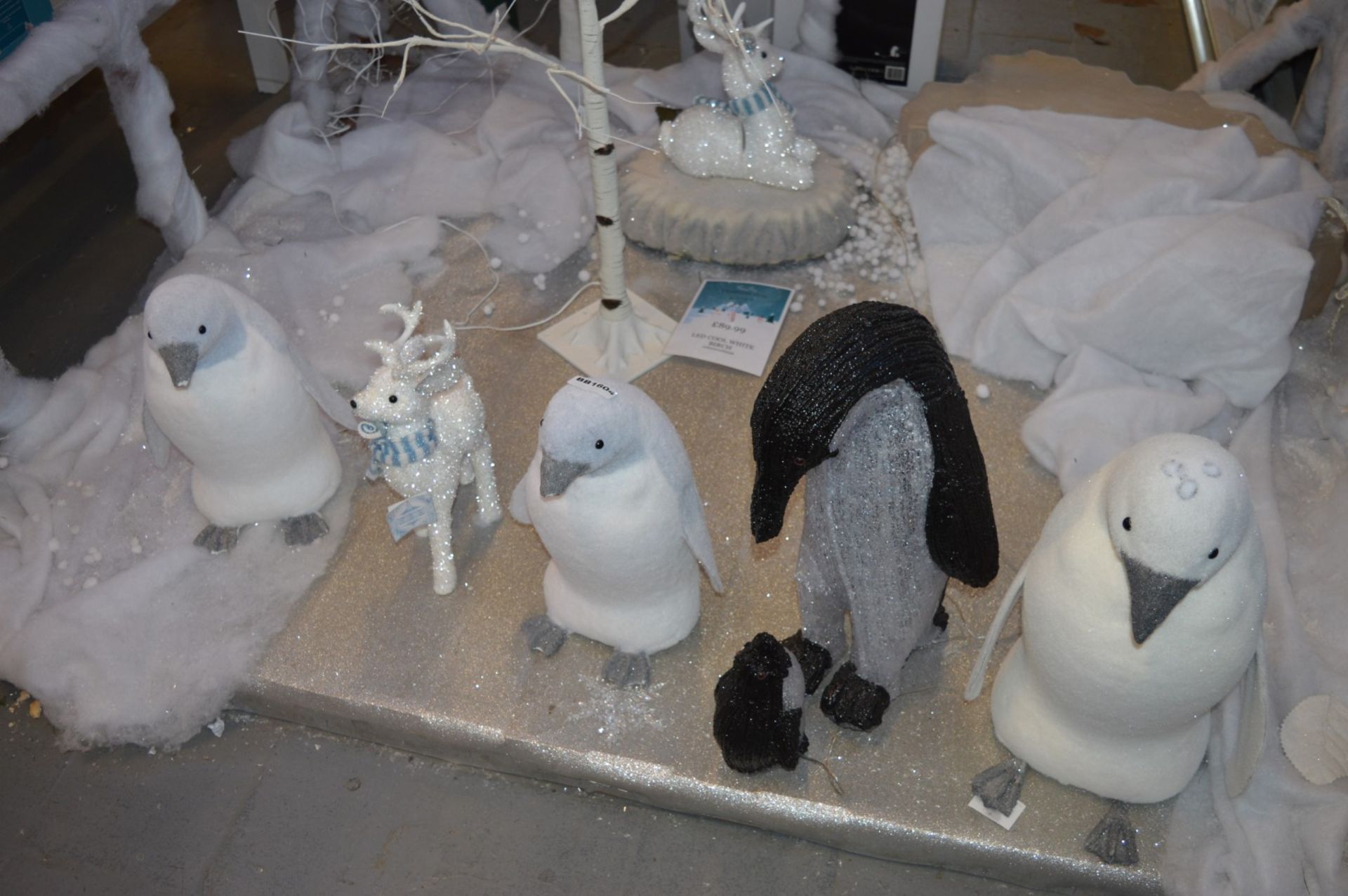 1 x Assorted Collection of Christmas Decorations - Includes 8 x Penguins, Reindeers and Christmas - Image 2 of 7