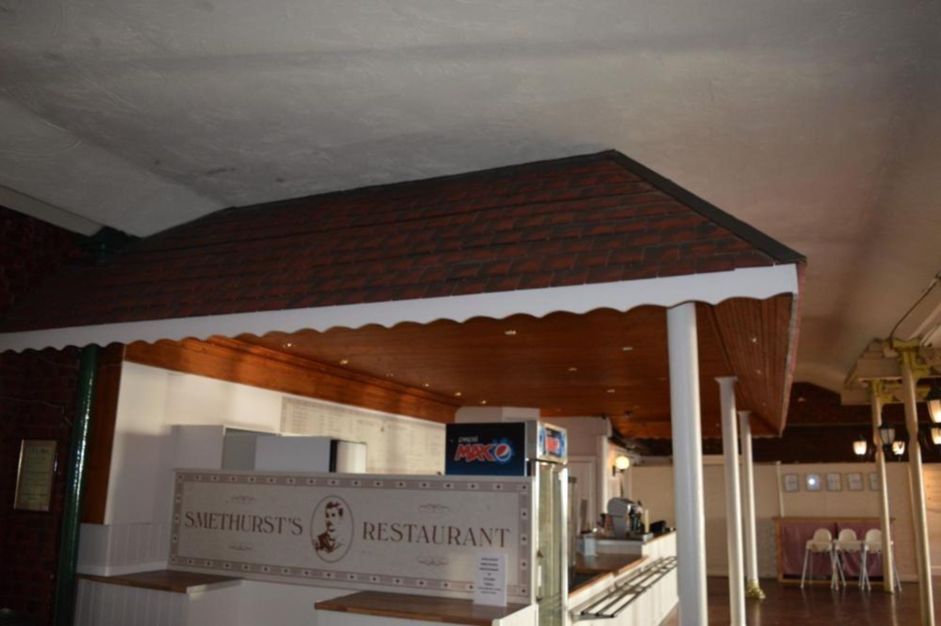 1 x Smethursts Restaurant Overhead Canopy With Ornate Pillars and Downlights - H370 x W980 x D500/28 - Image 4 of 11