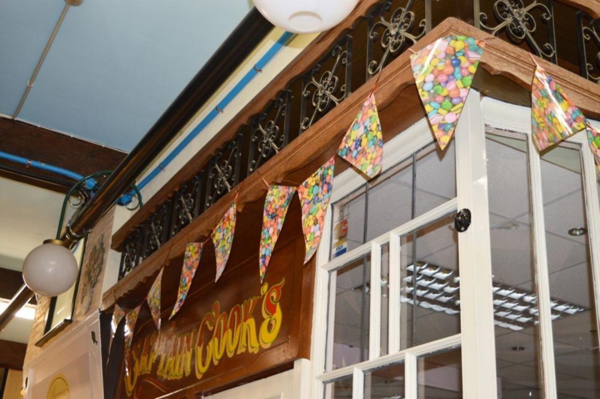 Botany Bay Victorian Style Vintage Corner Shopfront - Ideal For Shopping Outlets, Film Sets, Boutiqu - Image 5 of 10