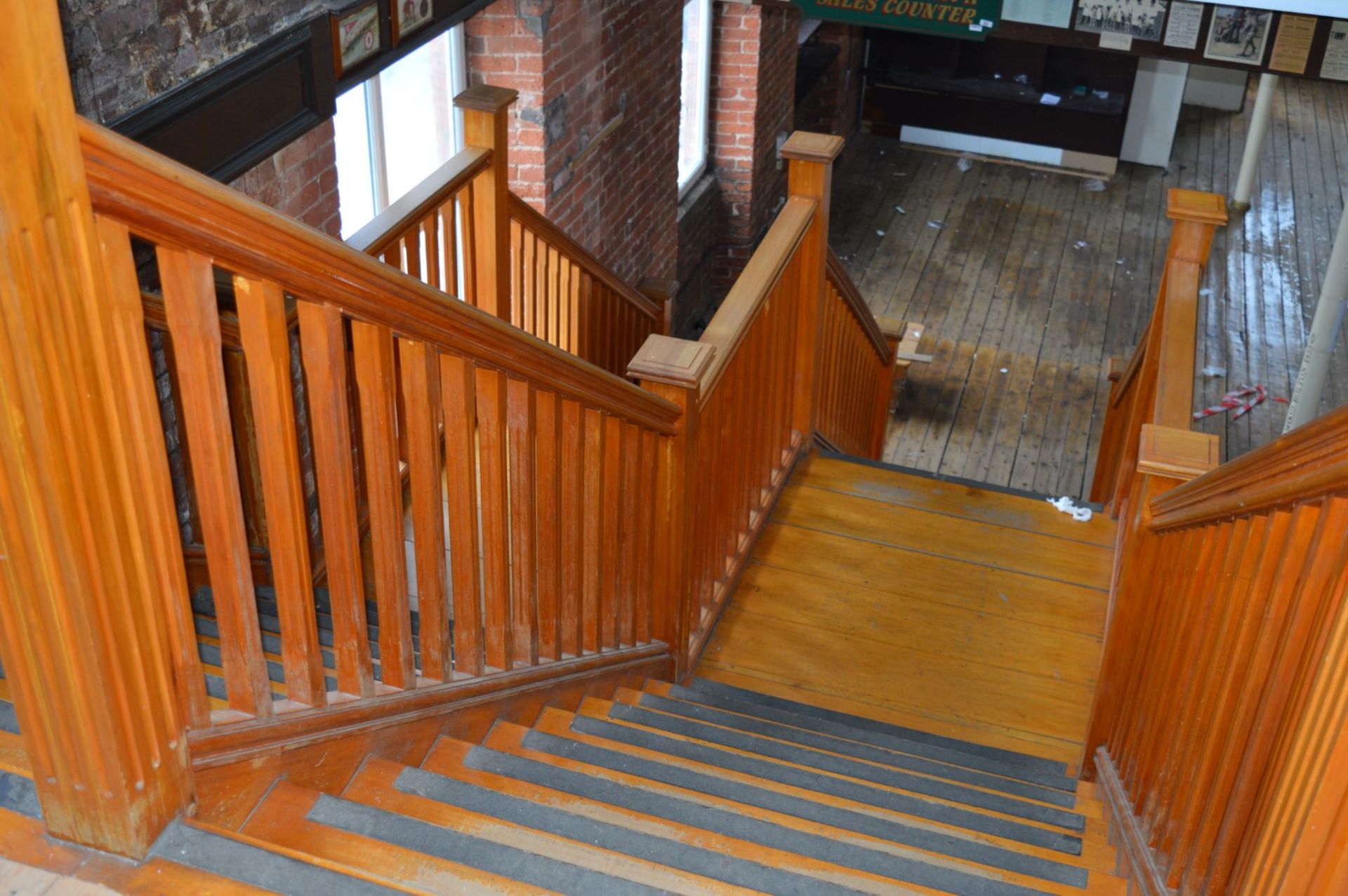 1 x Solid Timber Double Staircase - H374 x W275 x L620 cms - Ref BB000 - CL351 - Location: Chorley - Image 10 of 10