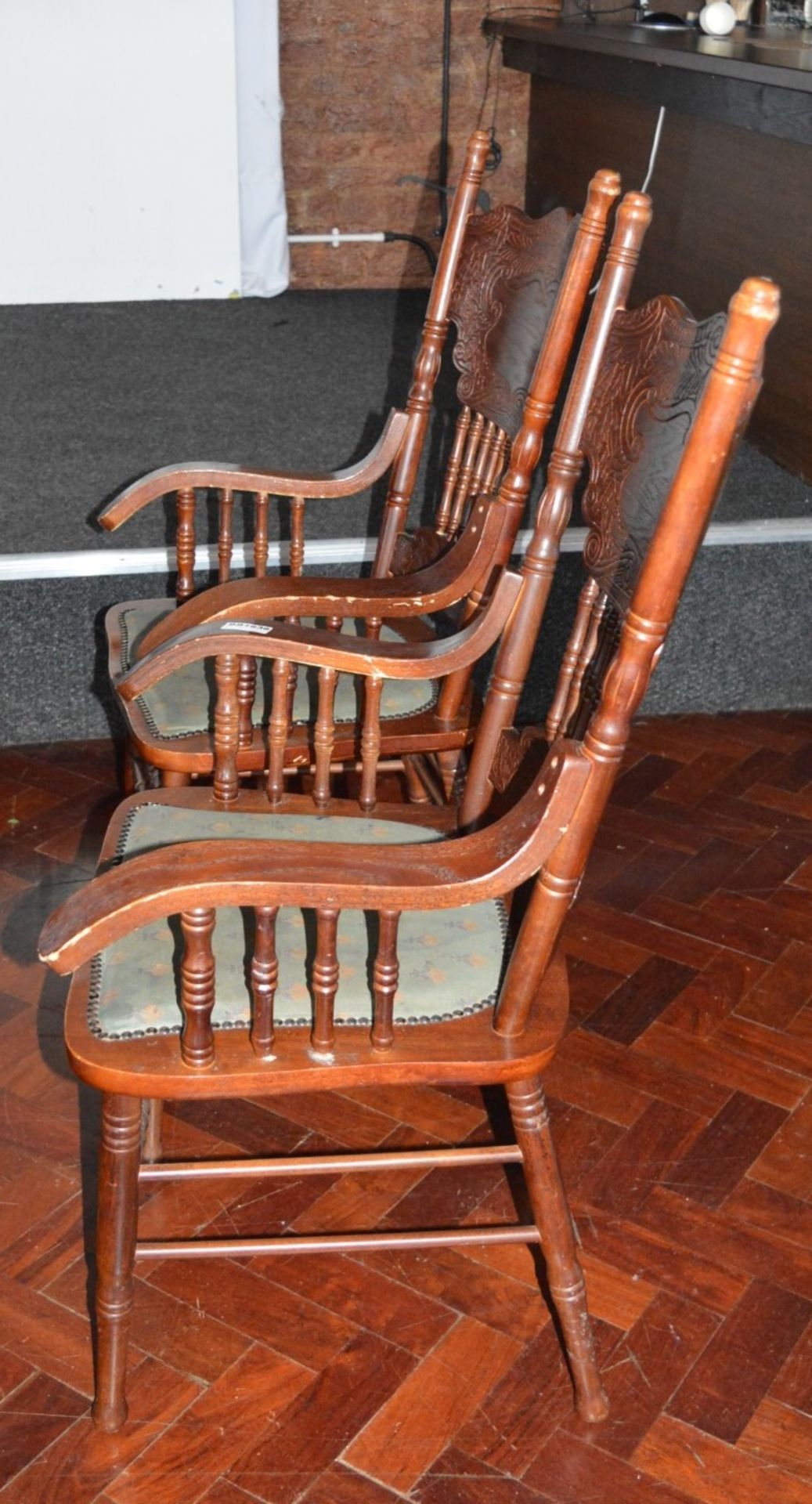 23 x Dining Chairs With Etched Spindle Backs and Fabrc Seat Pads - Ref BB000 - CL351 - Location: - Image 6 of 9
