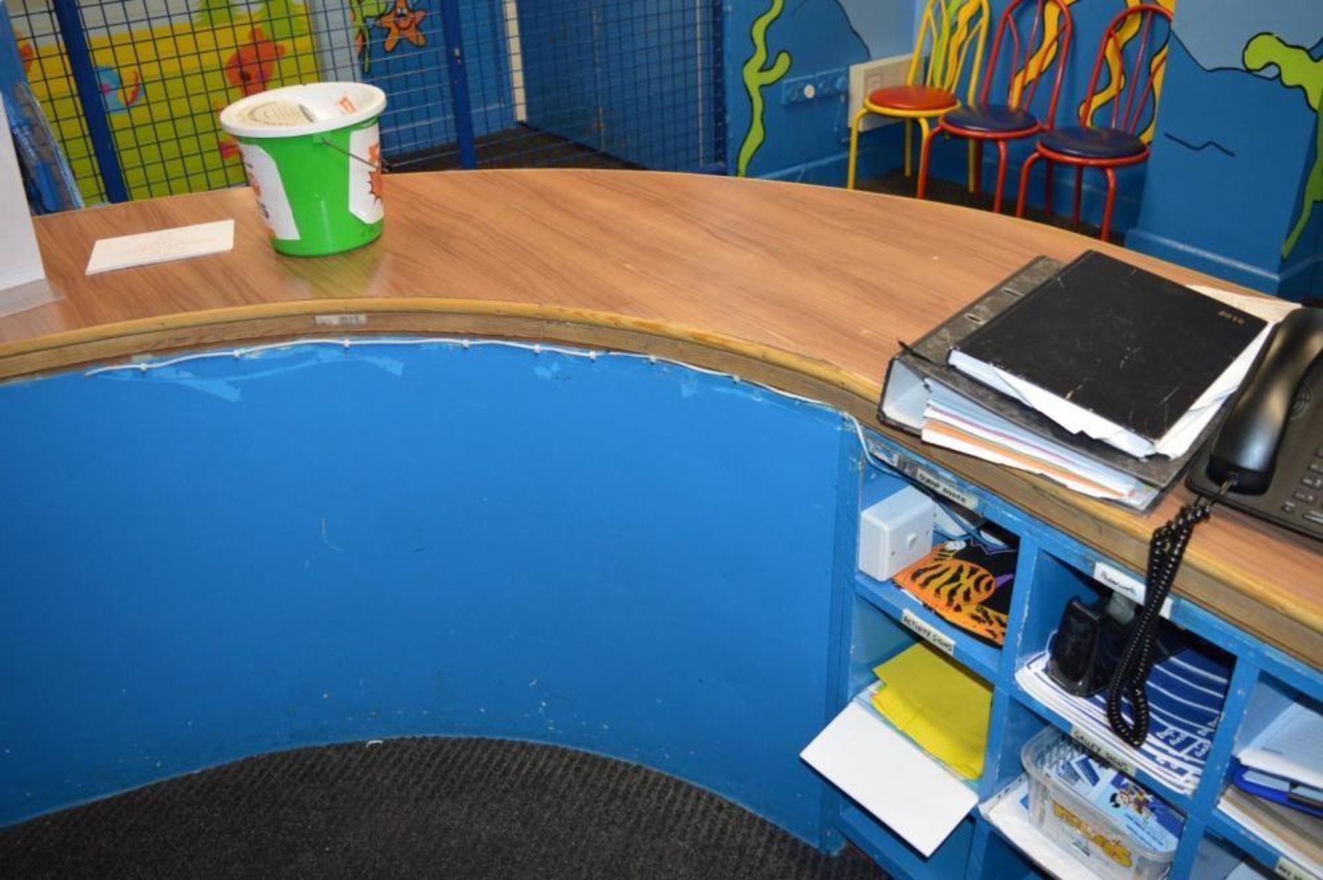 1 x Puddletown Pirate Ship Reception Counter With Magnetic Visitors Door - H82 x W370 x D490 cms - R - Image 7 of 9