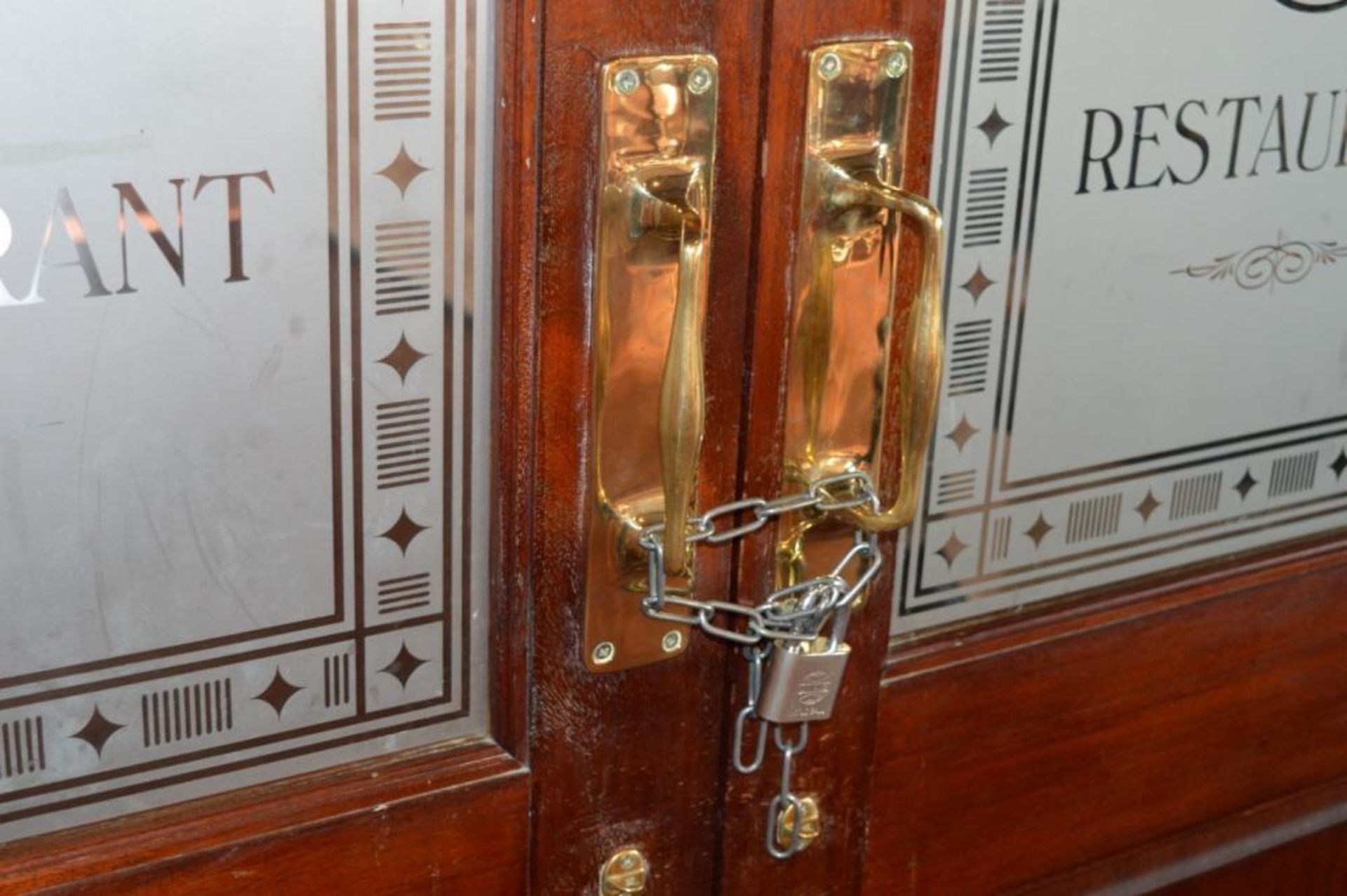 1 x Set of Double Doors With Surround - Smithhursts Restaurant and Bar - Includes Brass Hardware - H - Image 7 of 7