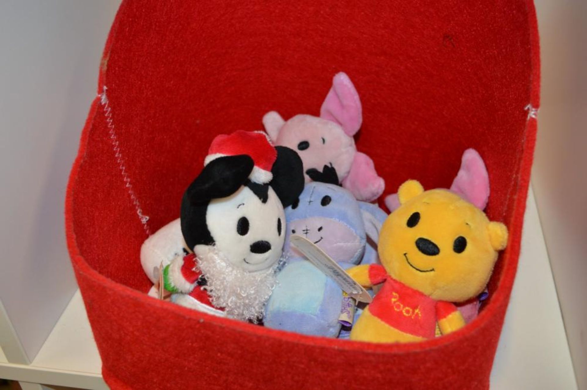 Approx 100 x Hallmark Itty Bittsy Character Soft Toys With 18 x Storage Baskets - Ref BB - CL351 - L - Image 4 of 19