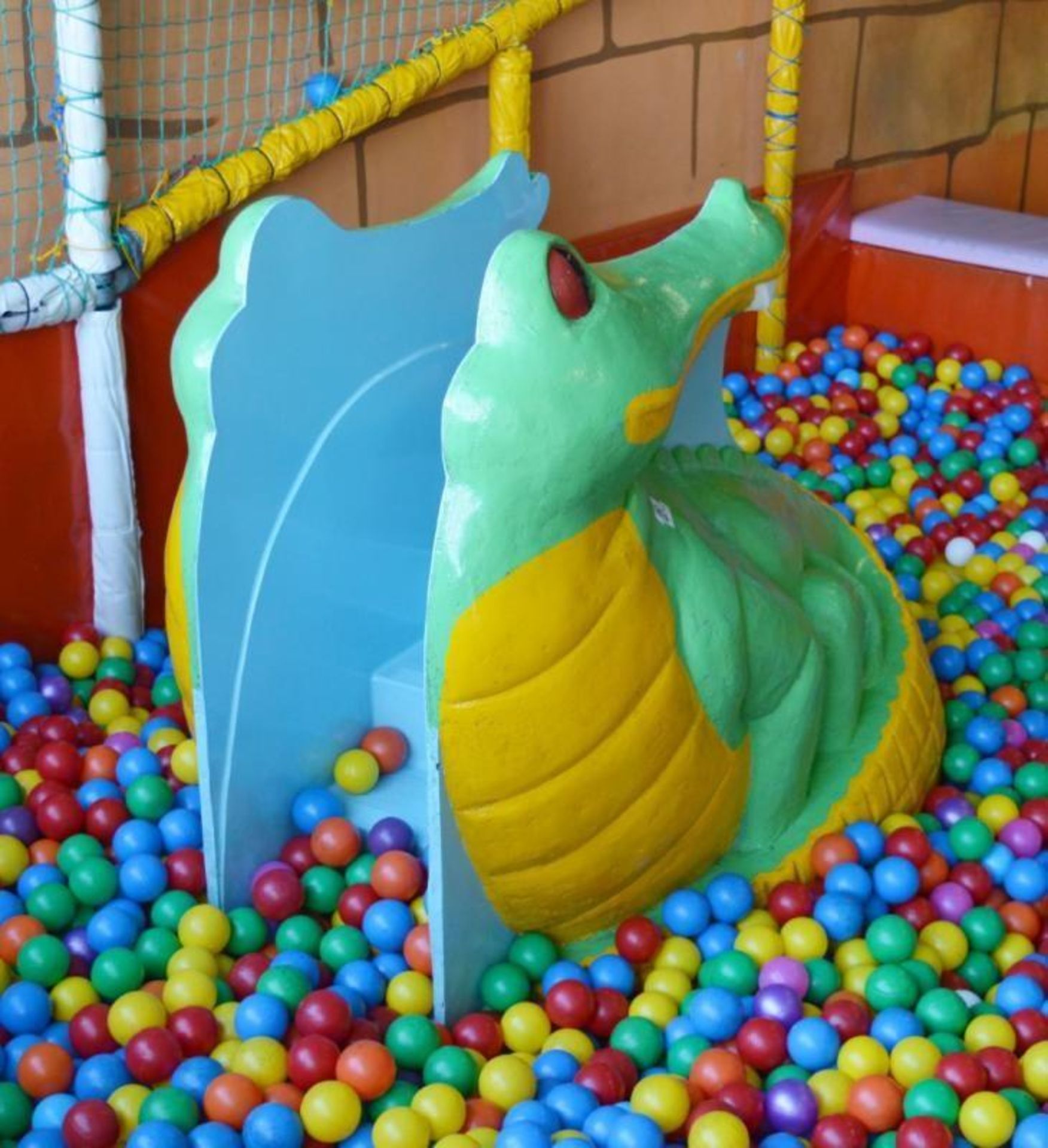 1 x Childrens Crocodile Slide - H130 x W100 x D160 cms - Ref BB211 PTP - CL351 - Location: Chorley - Image 5 of 7