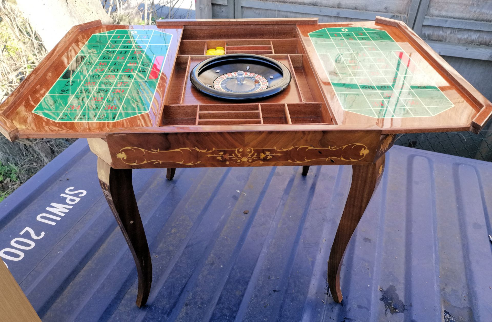 1 x Italian Marquetry Games Table - Dimensions: 780 x780 mm - CL355 - Location: Great Yarmouth