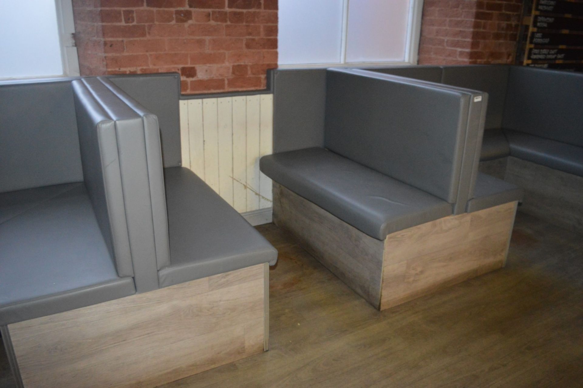 1 x Large Collection of Contemporary Restaurant Seating With Driftwood Finish and Grey Faux - Image 9 of 30