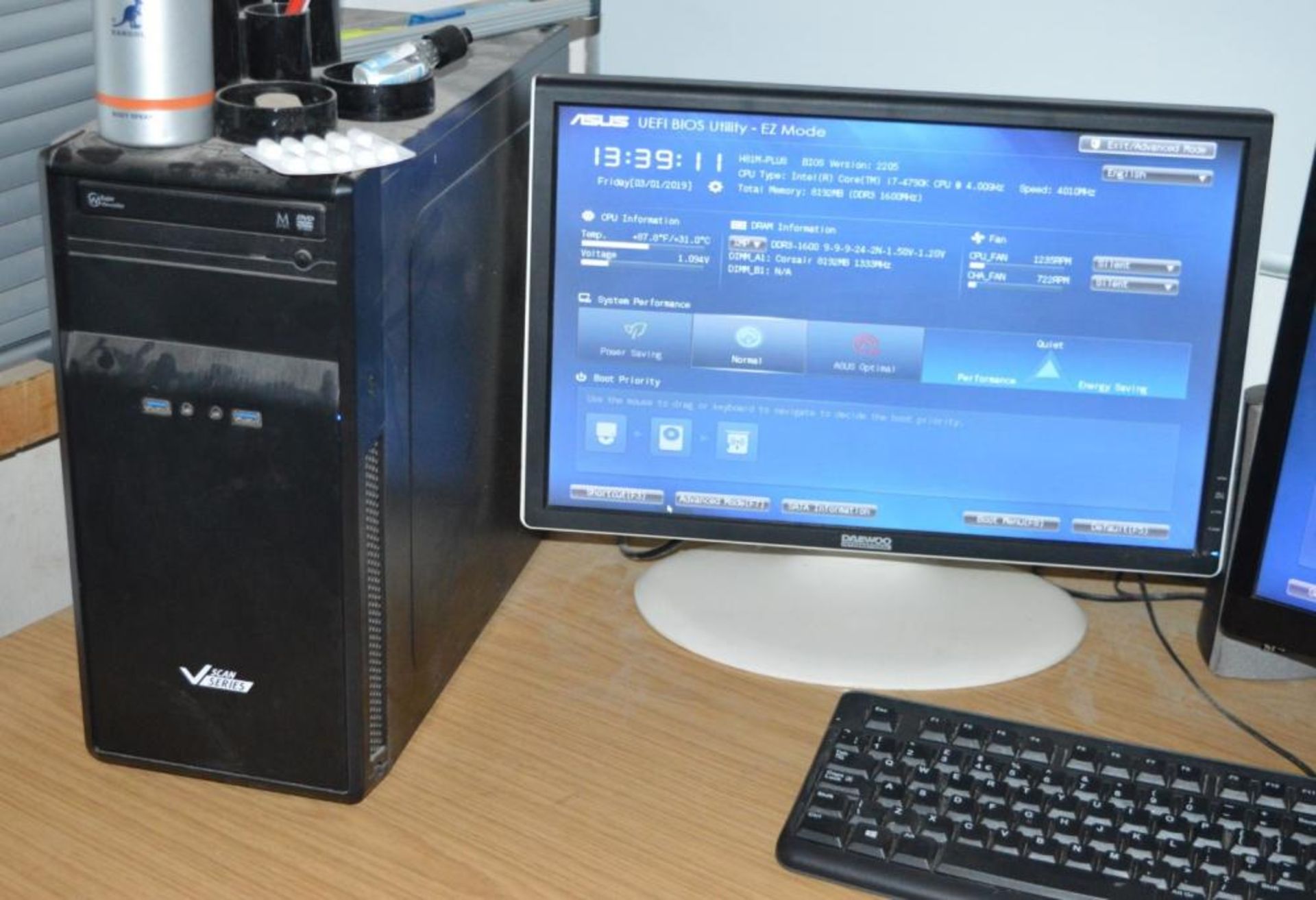1 x Desktop Computer With Two Flat Screen Monitors, Keyboard and Mouse - Featuring Intel Core i7-479 - Image 3 of 5