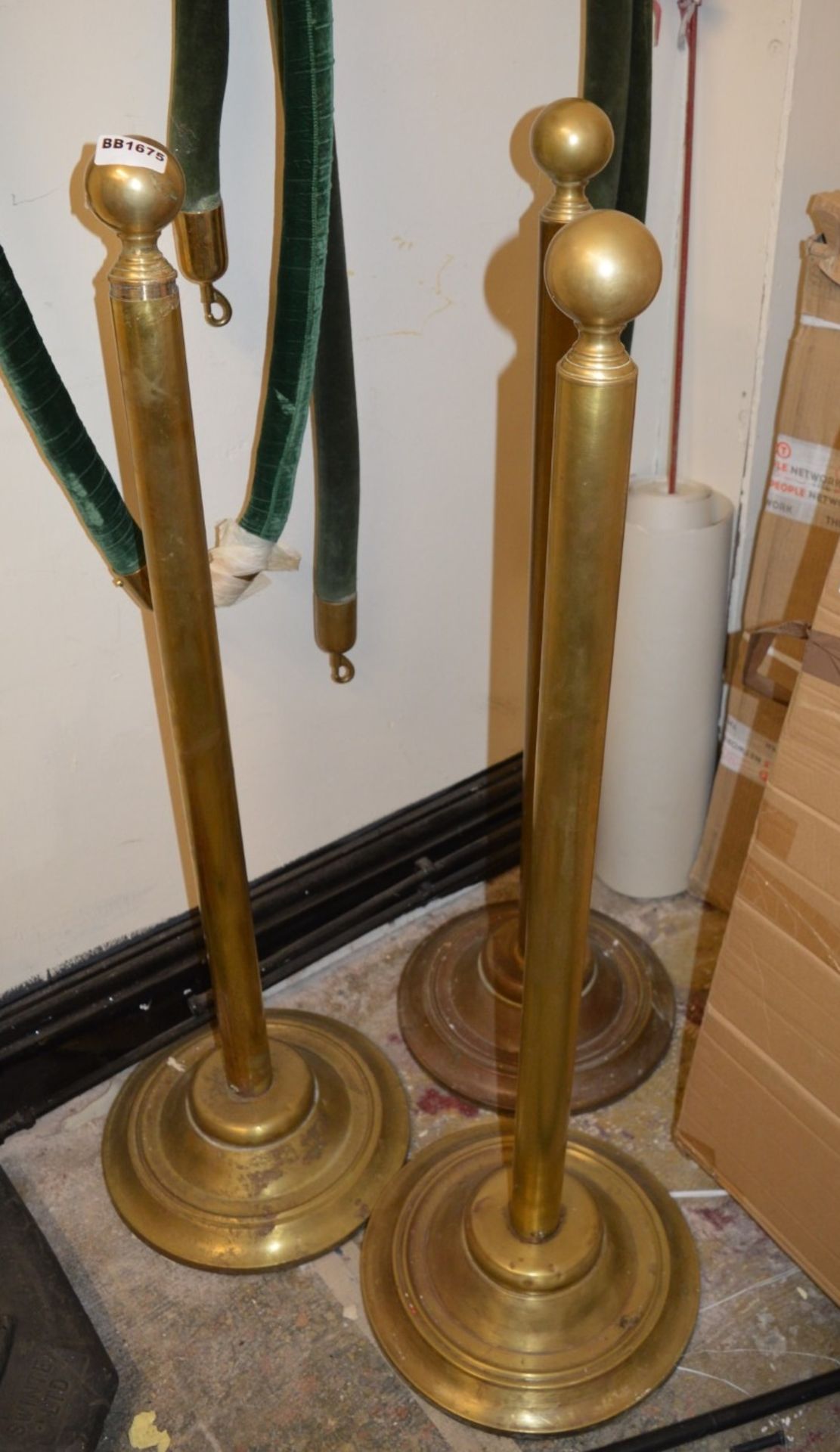 3 x Heavy Duty Brass Barrier Posts With Ropes - Ideal For Use in Hotels, Restaurants, Clubs or