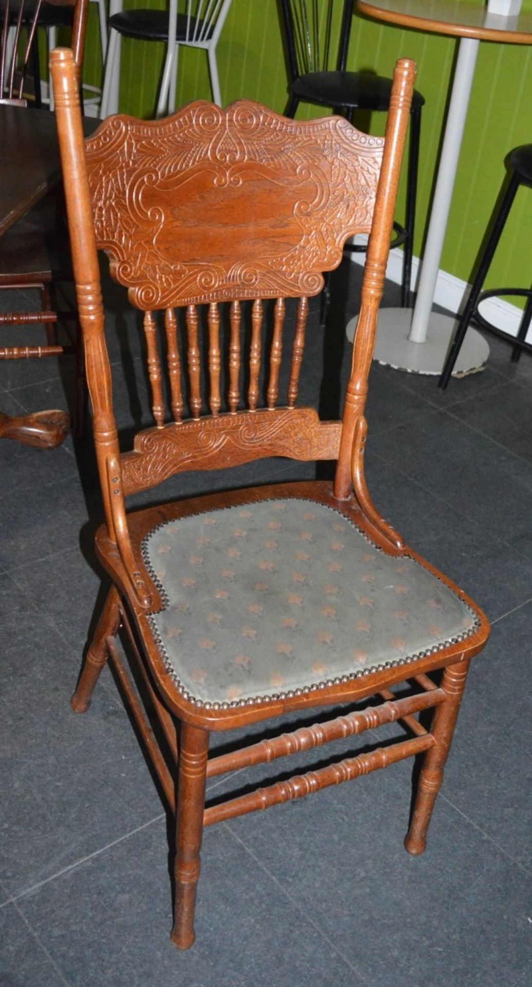 23 x Dining Chairs With Etched Spindle Backs and Fabrc Seat Pads - Ref BB000 - CL351 - Location: - Image 8 of 9