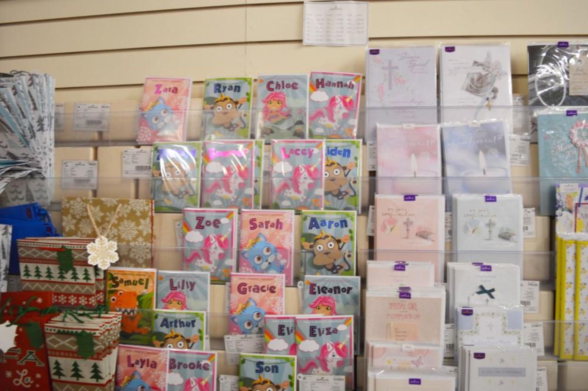 1 x Retail Card Stand With Stock - Includes 21ft Card Stand and Huge Amount of Cards For All Occasio - Image 8 of 20