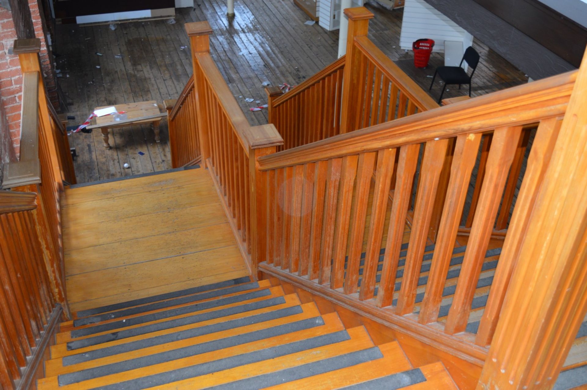 1 x Solid Timber Double Staircase - H374 x W275 x L620 cms - Ref BB000 - CL351 - Location: Chorley - Image 9 of 10