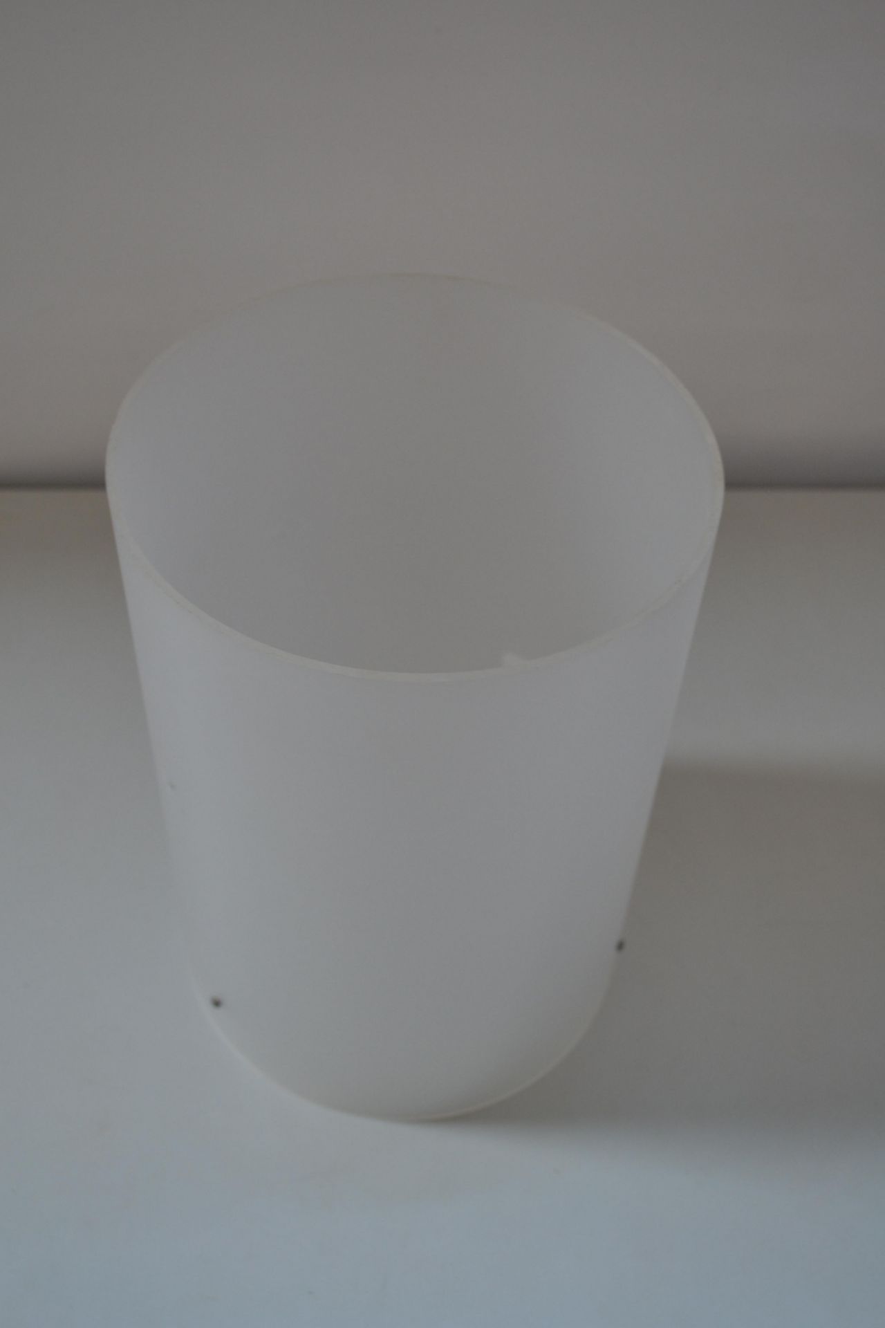 1 x Plastic Lamp Shade - Dimensions:H28/D20cm - Ref J2179 - CL314