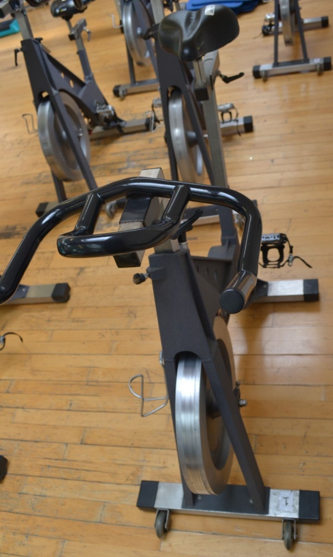 1 x TRUE Indoor Cycling Spin Bike With Adjustable Bars and Seat - Dimensions: L100cm x H100cm - Image 2 of 2