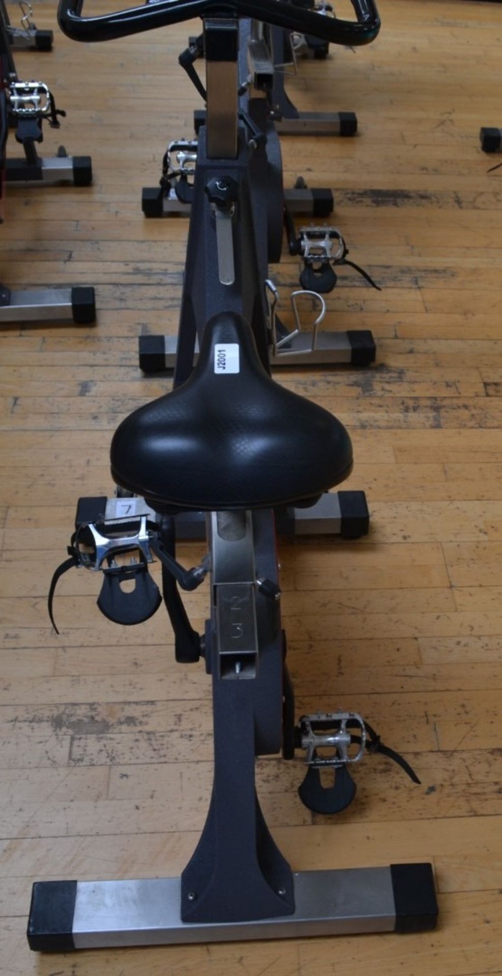 1 x TRUE Indoor Cycling Spin Bike With Adjustable Bars and Seat - Dimensions: L100cm x H100cm ( - Image 2 of 3