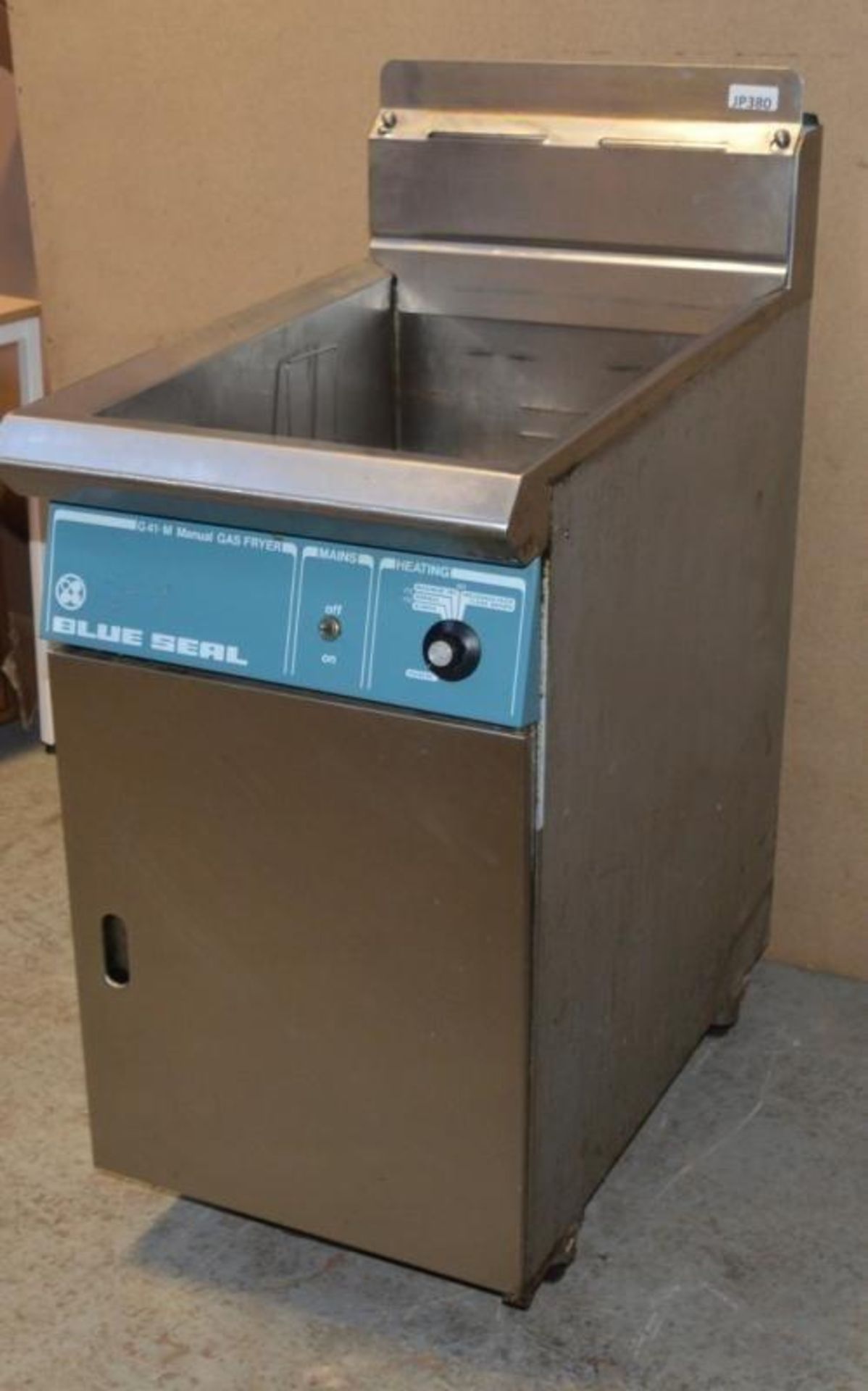 1 x Blue Seal G41-M Manual Single Tank Gas Fryer - H112 x W48 x D81 cms - CL232 - Ref JP380 - Locati - Image 3 of 6