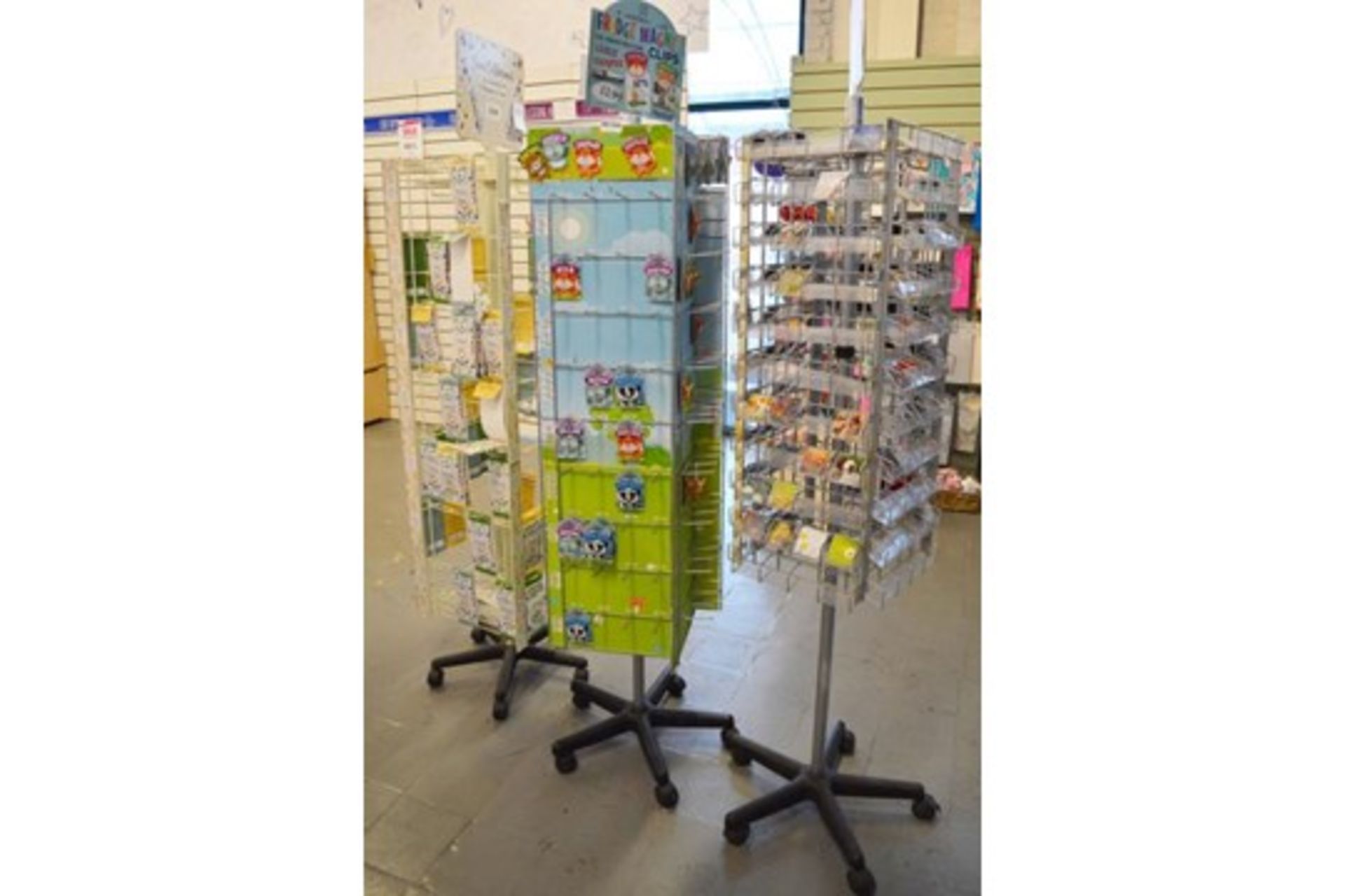 27 x Retail Carousel Display Stands With Approximately 2,800 Items of Resale Stock - Includes - Image 35 of 61