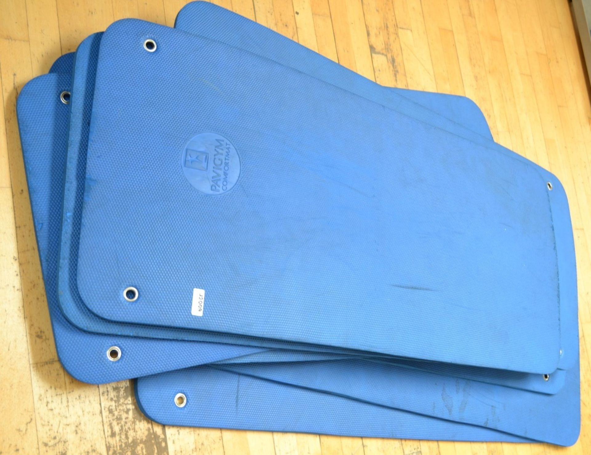 10 x Blue Yoga Mats - Dimensions: L143 x W62cm - Image 3 of 3