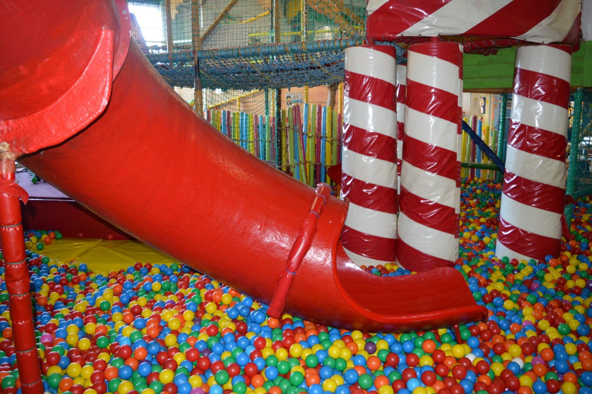 1 x Huge Amount of Childrens Play Balls From Childrens Playcentre in Good Condition - Ref PTP - - Image 5 of 7