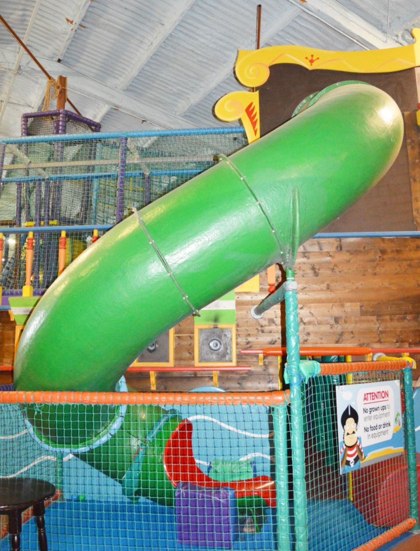 1 x Childrens Playcentre Tunnel Tube Slide in Green - Very Good Condition - Ref PTP - CL351 - - Image 2 of 6