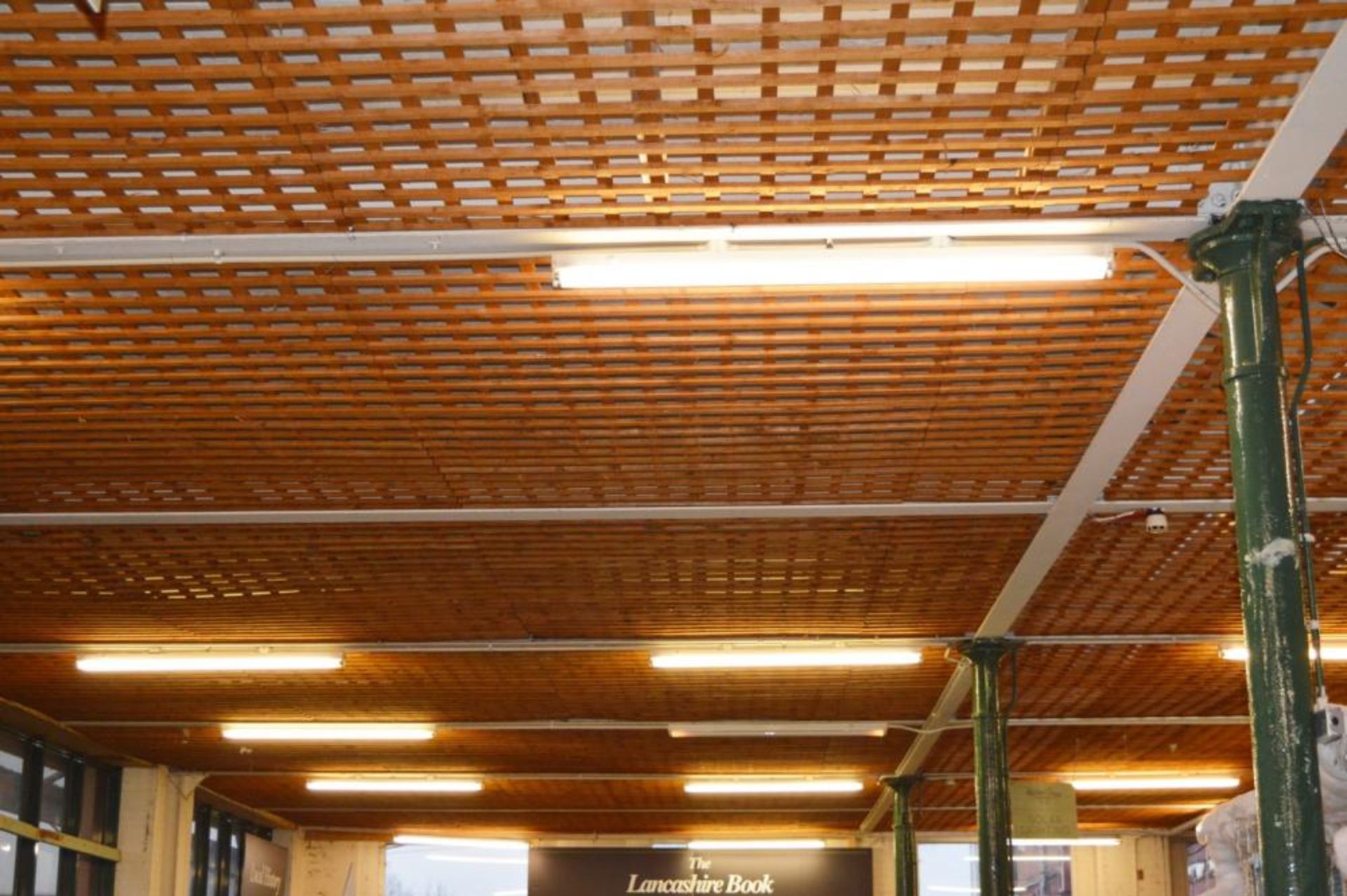 100 x Garden Trellis Panels - Indoor Use Only in Good Condition - Approx Size of Each 190 x 150 cms - Image 2 of 2