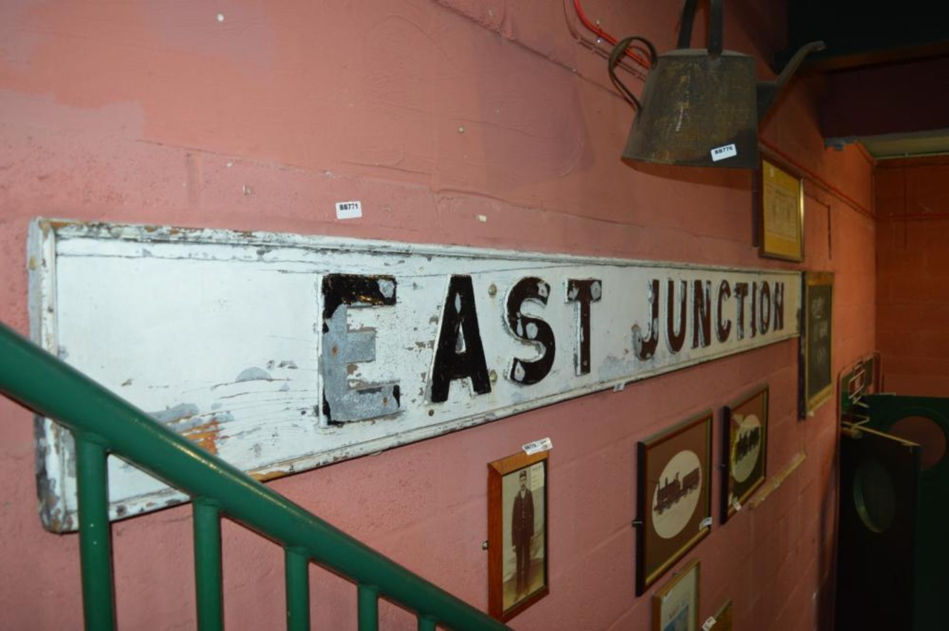 1 x East Junction Vintage Railway Signage - Wooden Back With Metal Lettering Finished in Black and W - Image 5 of 8