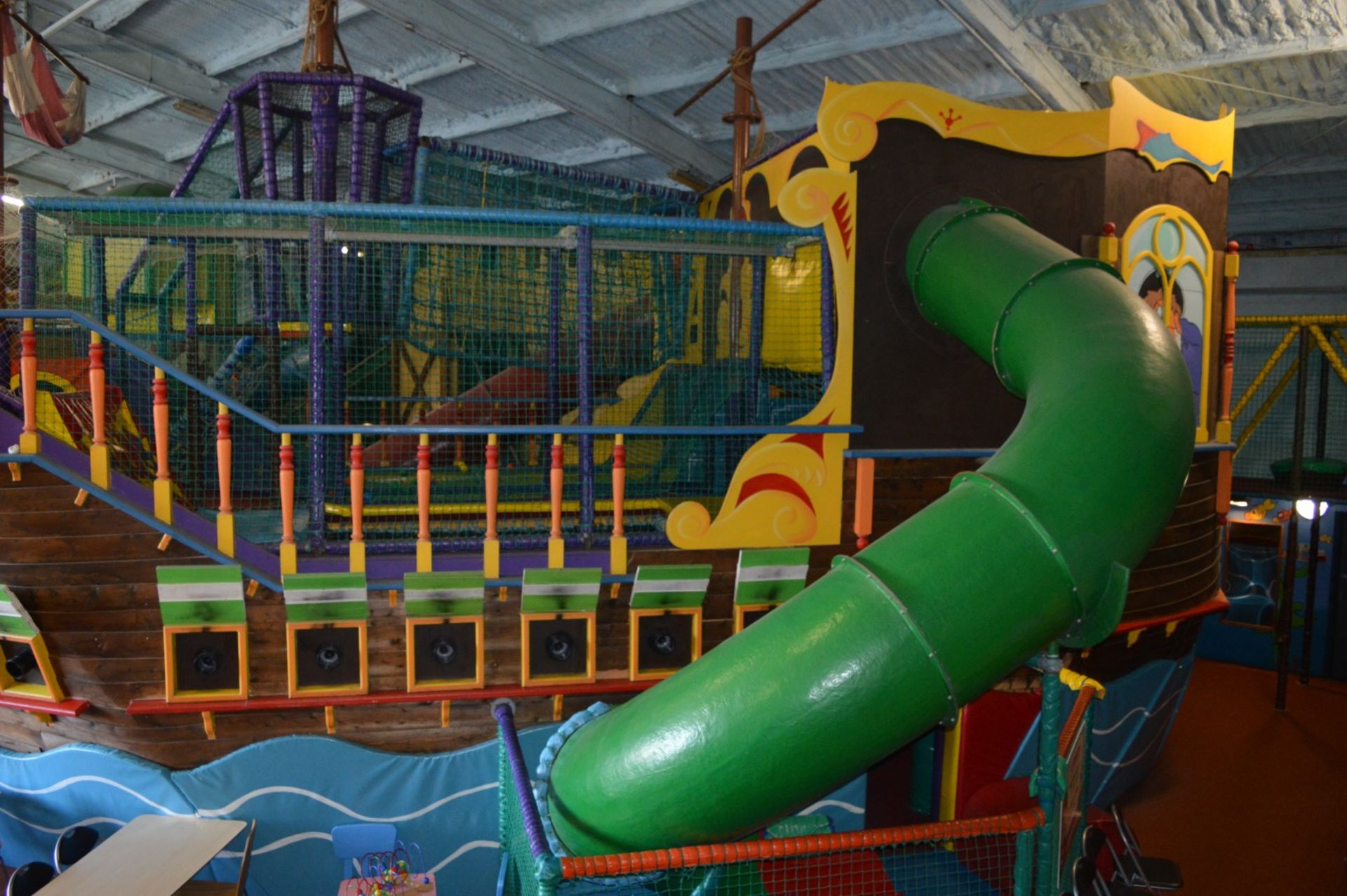 1 x Childrens Playcentre Tunnel Tube Slide in Green - Very Good Condition - Ref PTP - CL351 - - Image 6 of 6