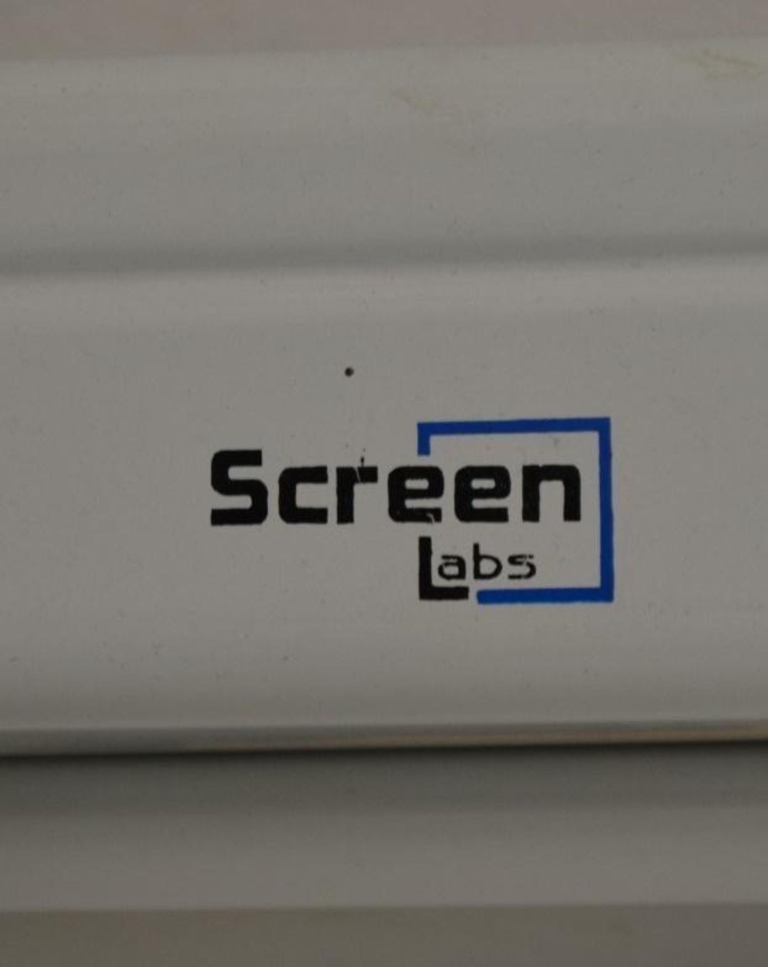 1 x Screen Labs Projector Screen - 1330 x 1330 Screen Size - BB628 PTP - CL351 - Location: Chorley P - Image 3 of 3