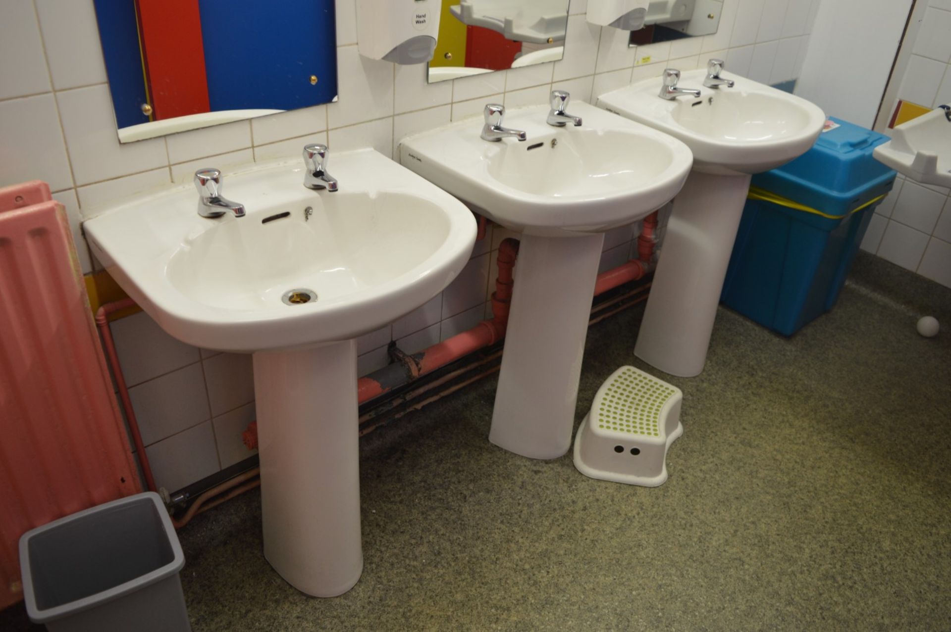 5 x Short Sink Basins With Pedestals and Mixer Taps - Suitable For Childrens Toilets - Ref BB