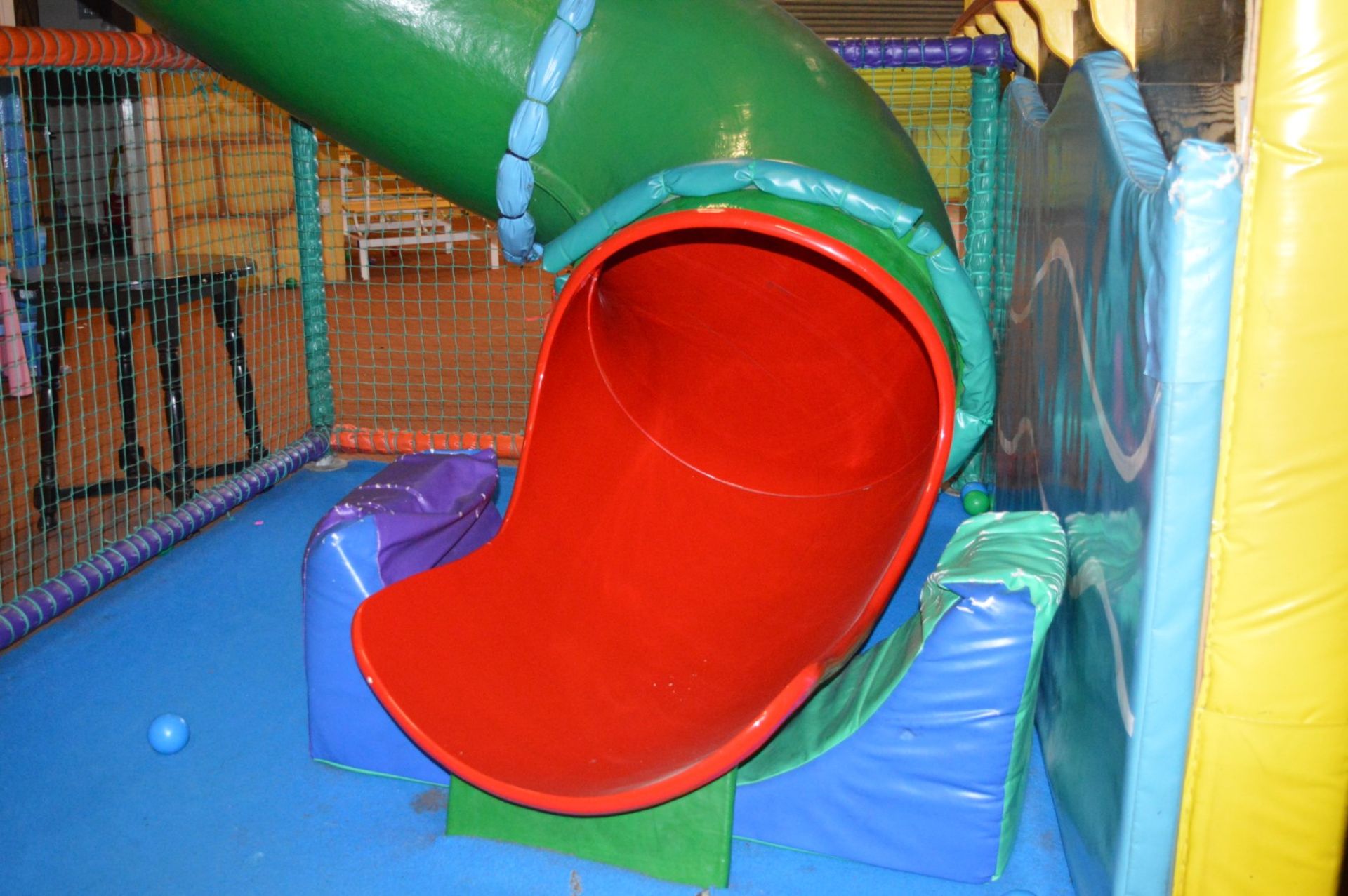 1 x Childrens Playcentre Tunnel Tube Slide in Green - Very Good Condition - Ref PTP - CL351 - - Image 3 of 6