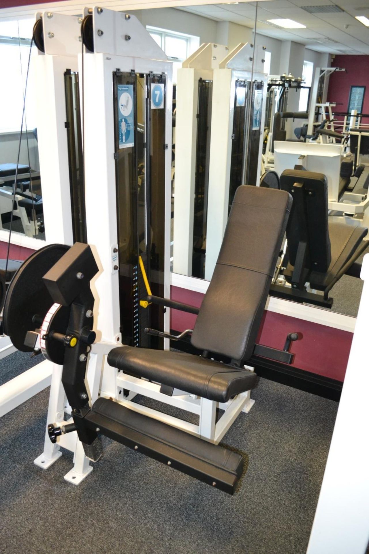 1 x Force Thigh Extension Pin Loaded Gym Machine With 100kg Weights - Ref: J2031 - Image 2 of 3