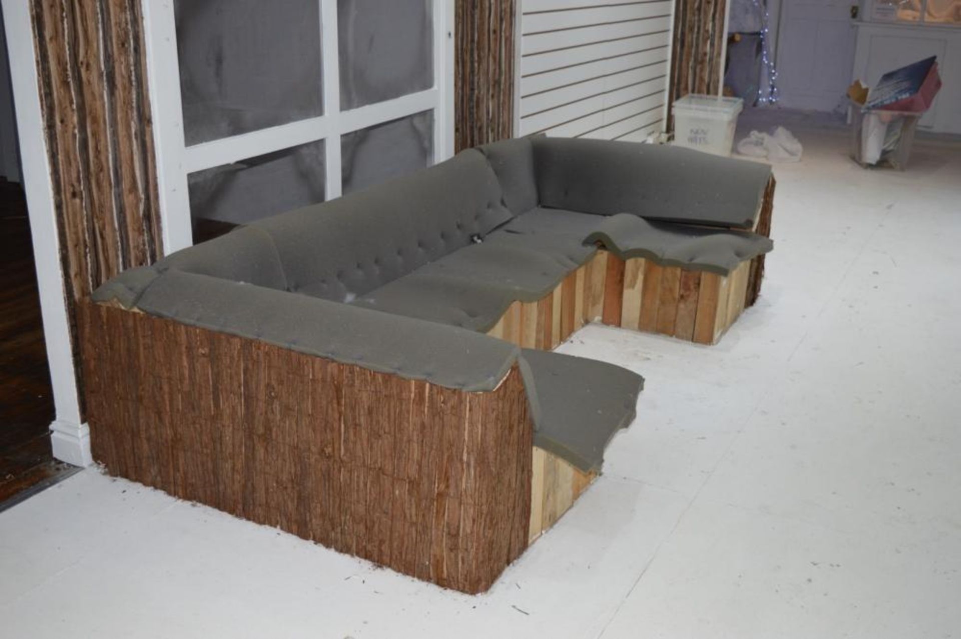 1 x Tiki Style Drinks Bar With Illuminated Rear Shelves and Unfinished Matching Seating Area - Ref B - Image 12 of 14