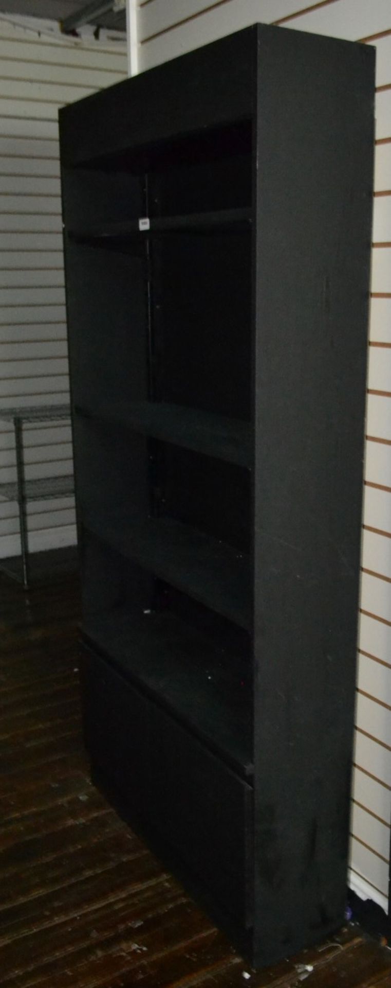 1 x Display Unit - Painted Black - Dimensions: H200 x W99 x D27cm - Ref M484 F3 - CL351 - Image 2 of 4