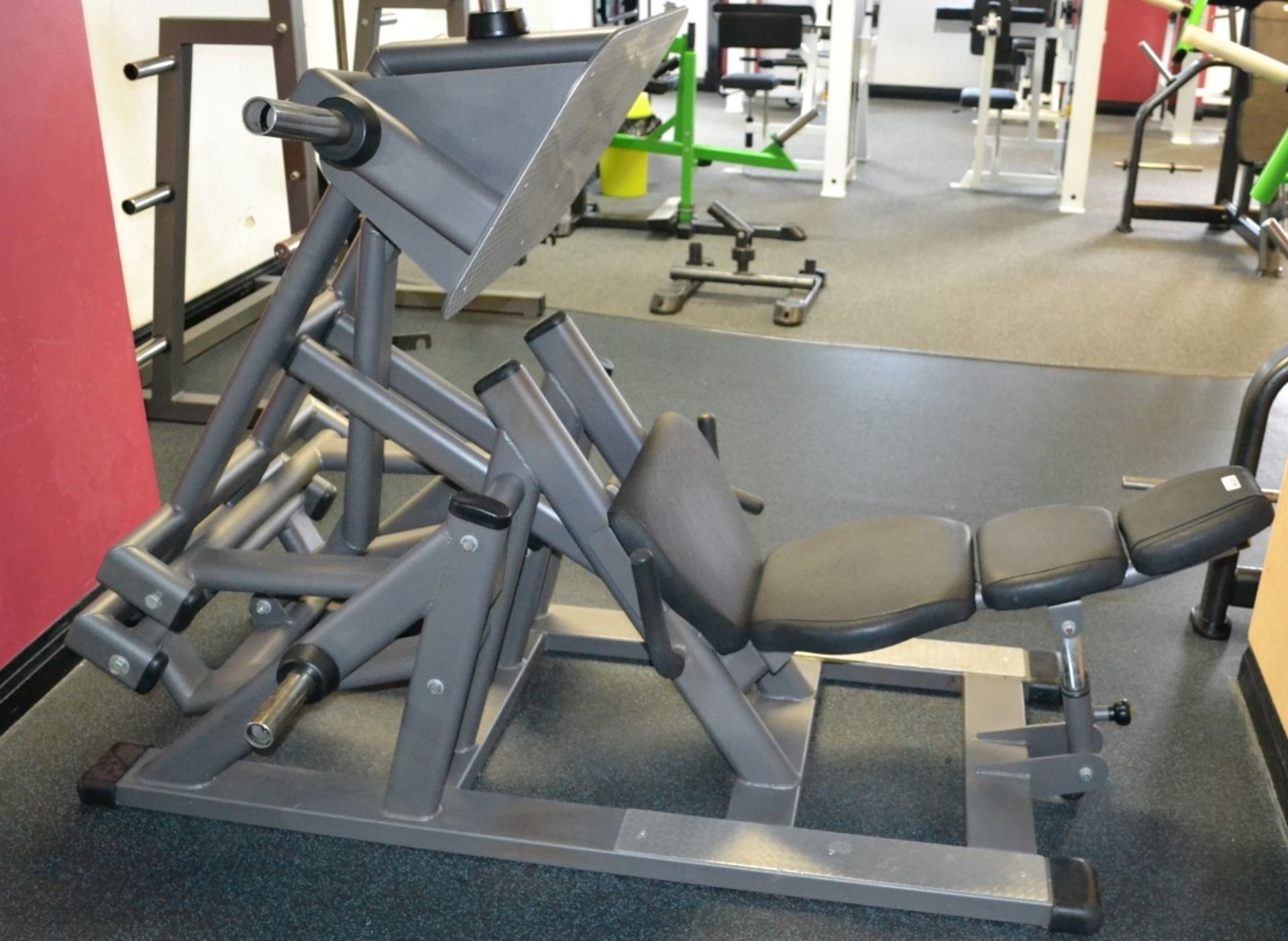 1 x Plate Loaded Leg Press Gym Machine - Dimensions: H160 x L200 x W90cm - Ref: J2100/GFG - - Image 4 of 4