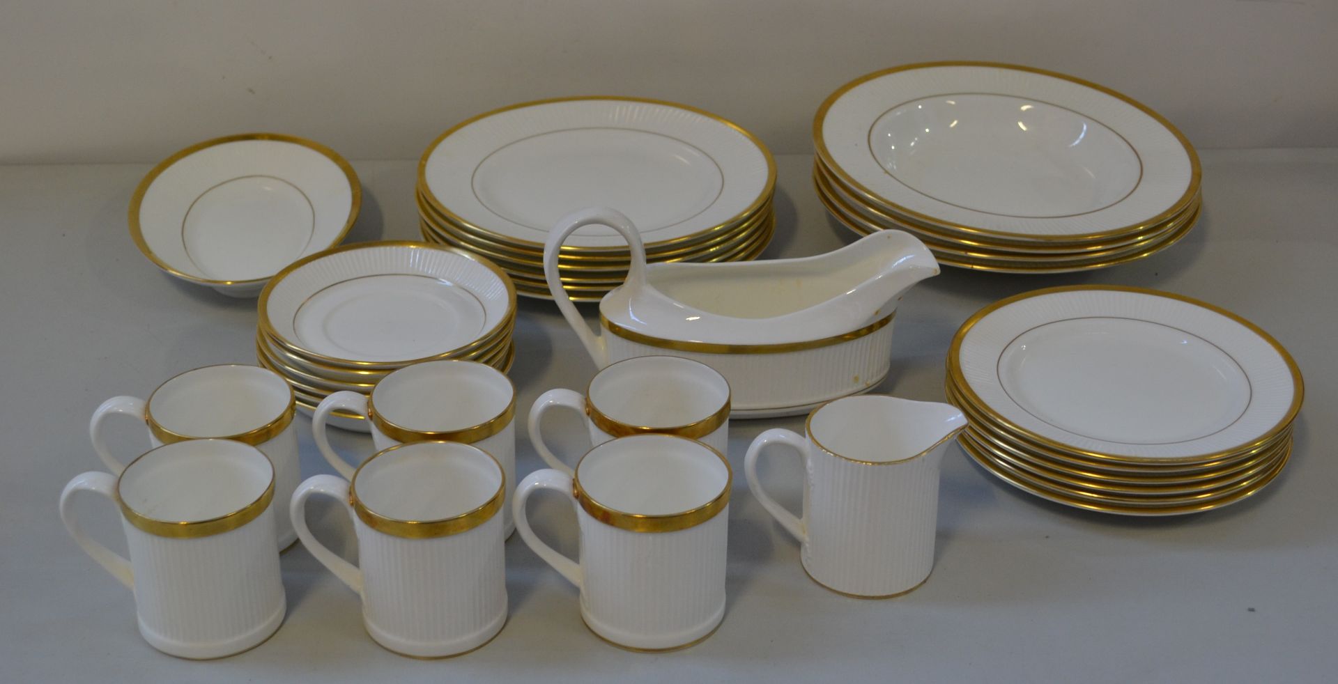 1 x Staffordshire Dinner Set Bone China - Ref J2192 - CL314