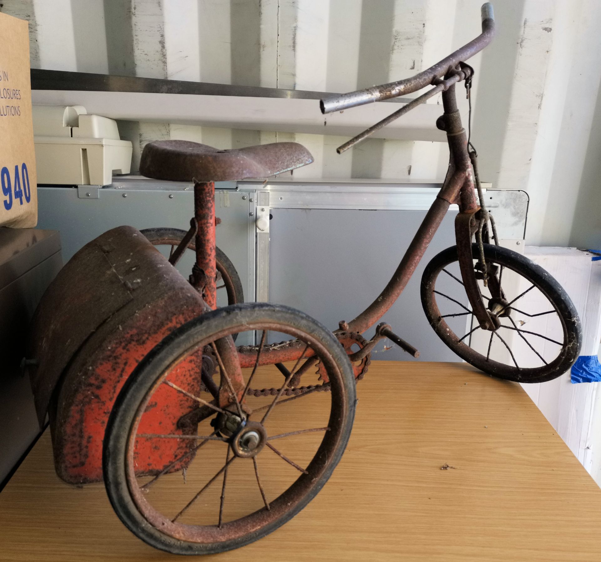 1 x Antique Childs Tricycle - CL355 - Location: Great YarmouthPlease refer to pictures for d