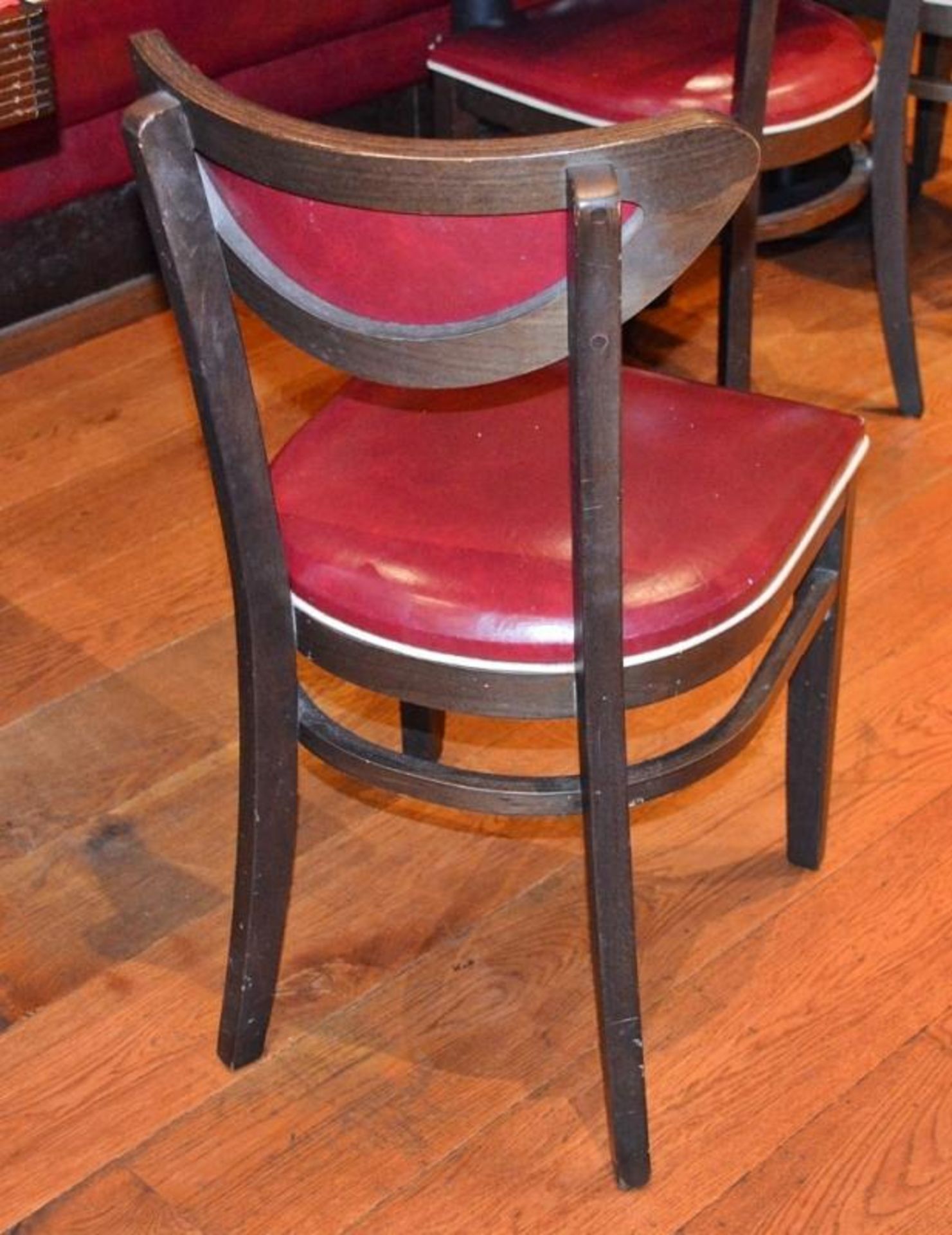 4 x American Diner Restaurant Chairs - Each Features Red Faux Leather Upholstery And White Piping - - Image 4 of 4