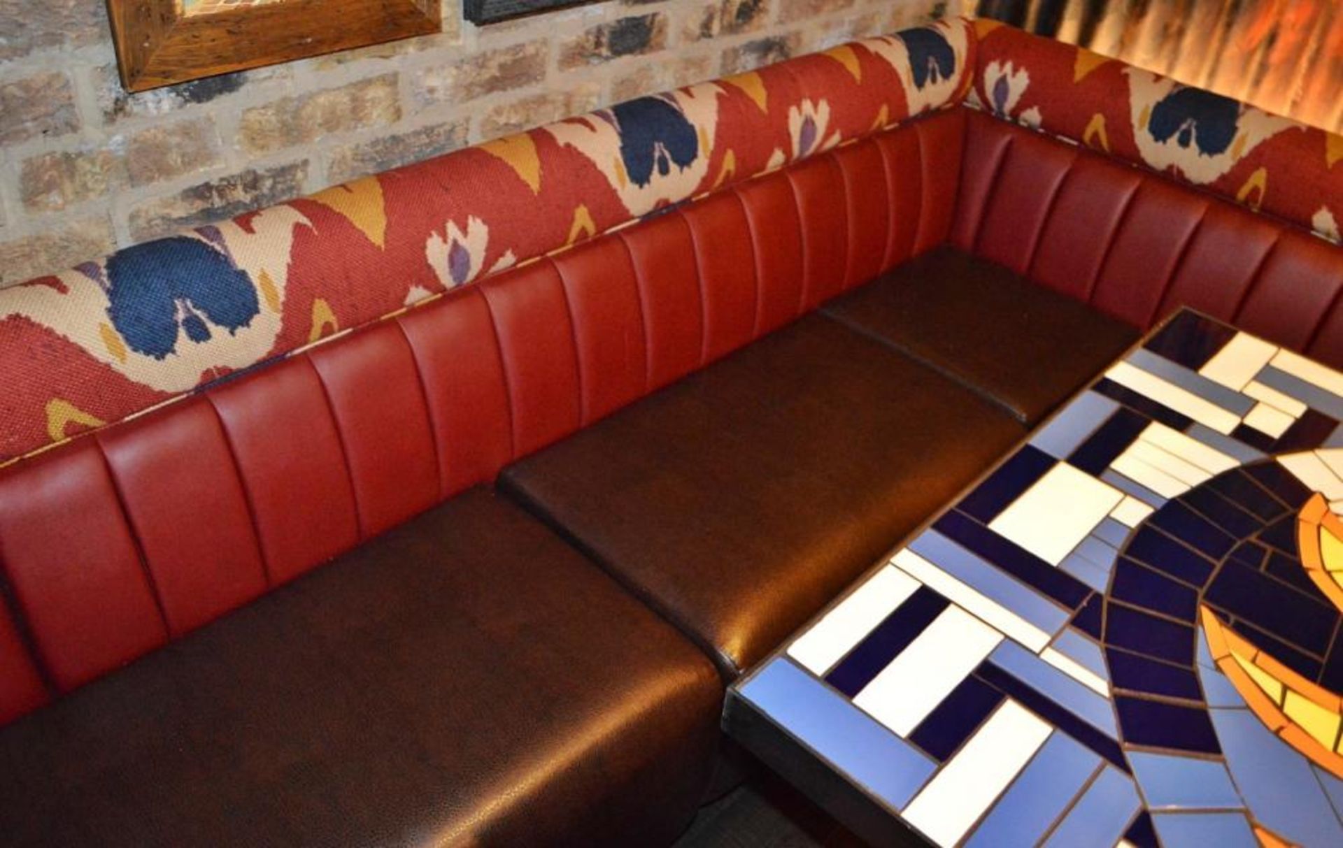 1 x Banquette Seating Bench With Faux Leather and Fabric Upholstery - Three Sided Design - Faux Leat - Image 6 of 9