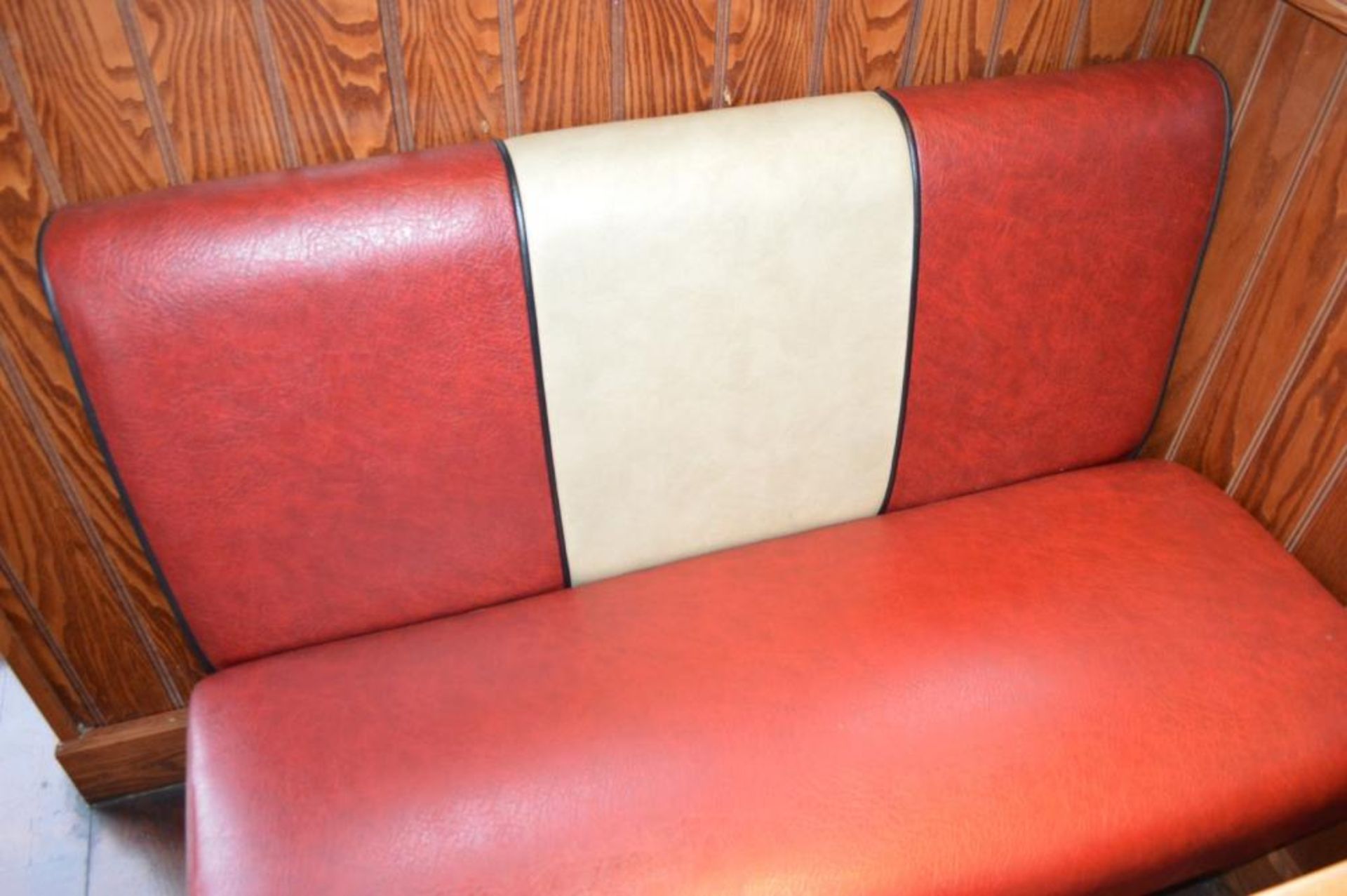 1 x Seating Bench in a 1950's Retro American Diner Design - Upholstered With Red and Cream Faux Leat - Image 5 of 5