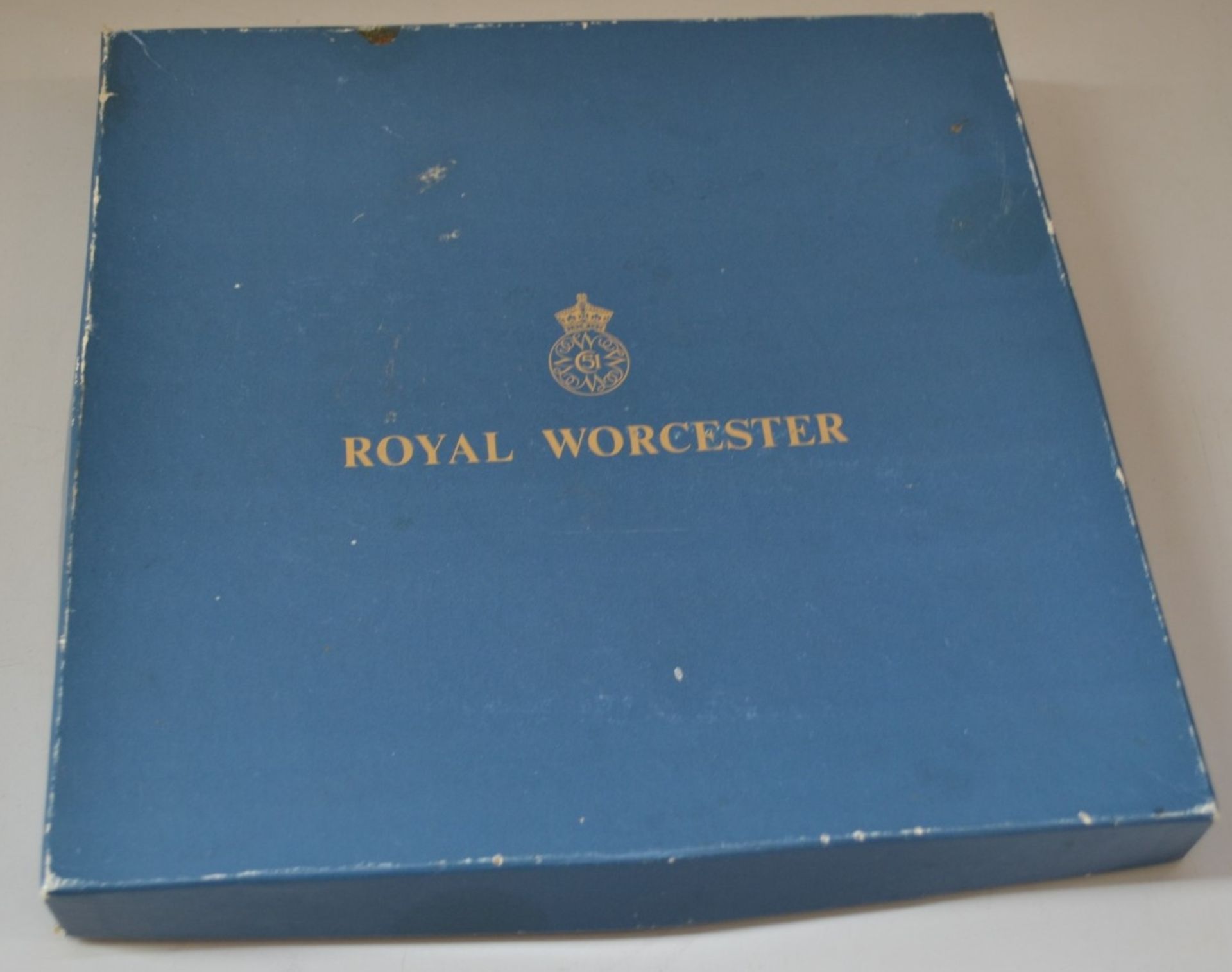 1 x Royal Worcester Plate - Ref J2153 - CL314