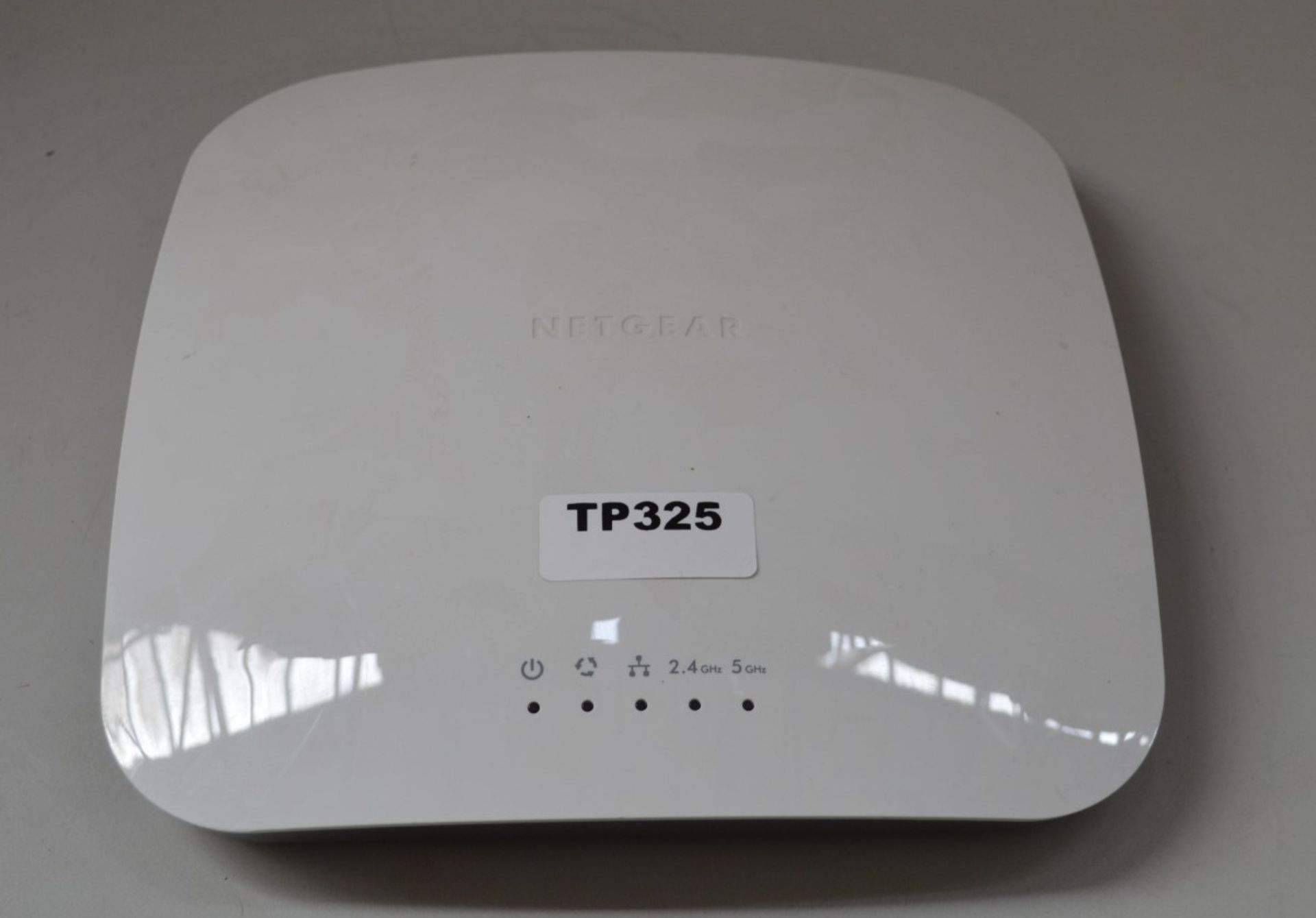 1 x NETGEAR WNDAP360 ProSafe Wireless Access Point - Ref TP325